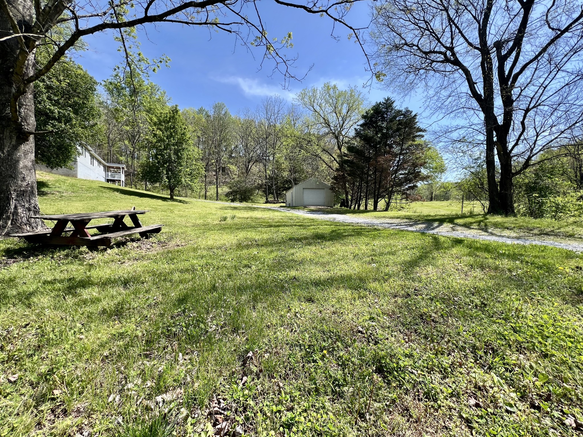 2184 Apple Hill Rd Property Photo 3