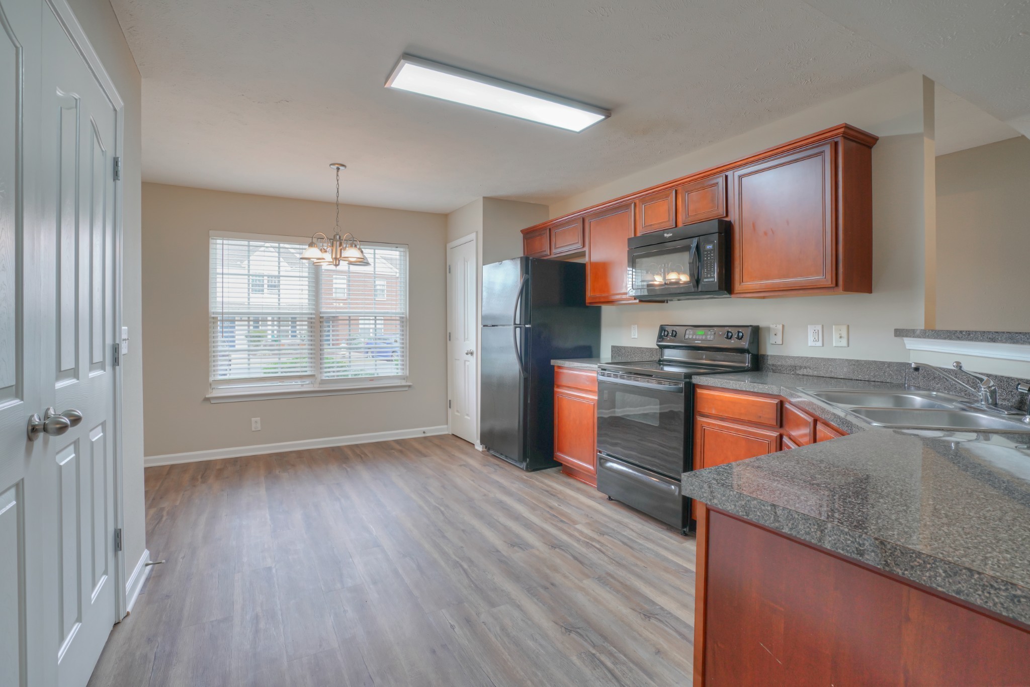 383 Shoshone Pl Property Photo 10