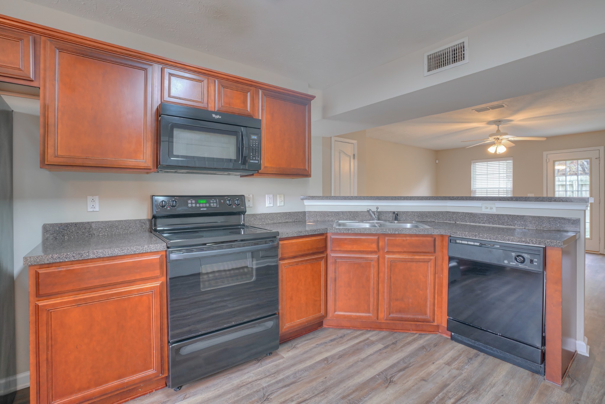 383 Shoshone Pl Property Photo 13