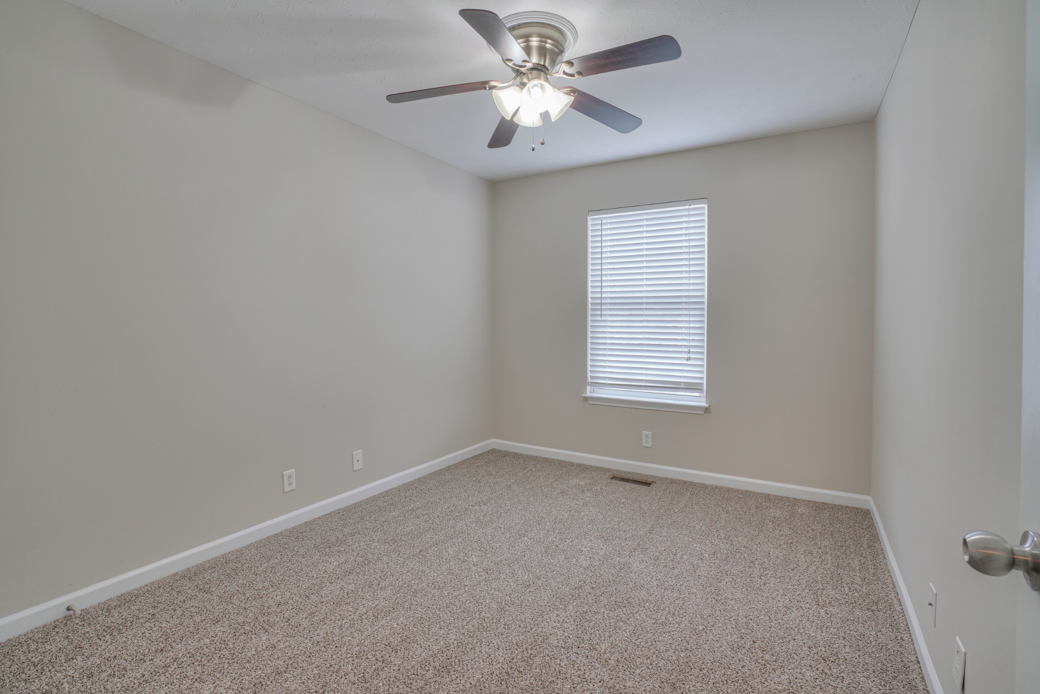 383 Shoshone Pl Property Photo 16