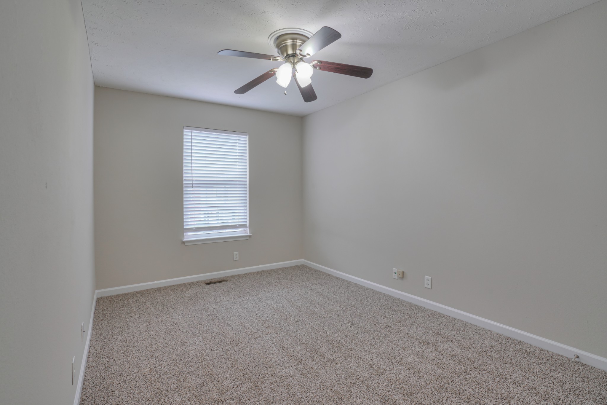 383 Shoshone Pl Property Photo 18