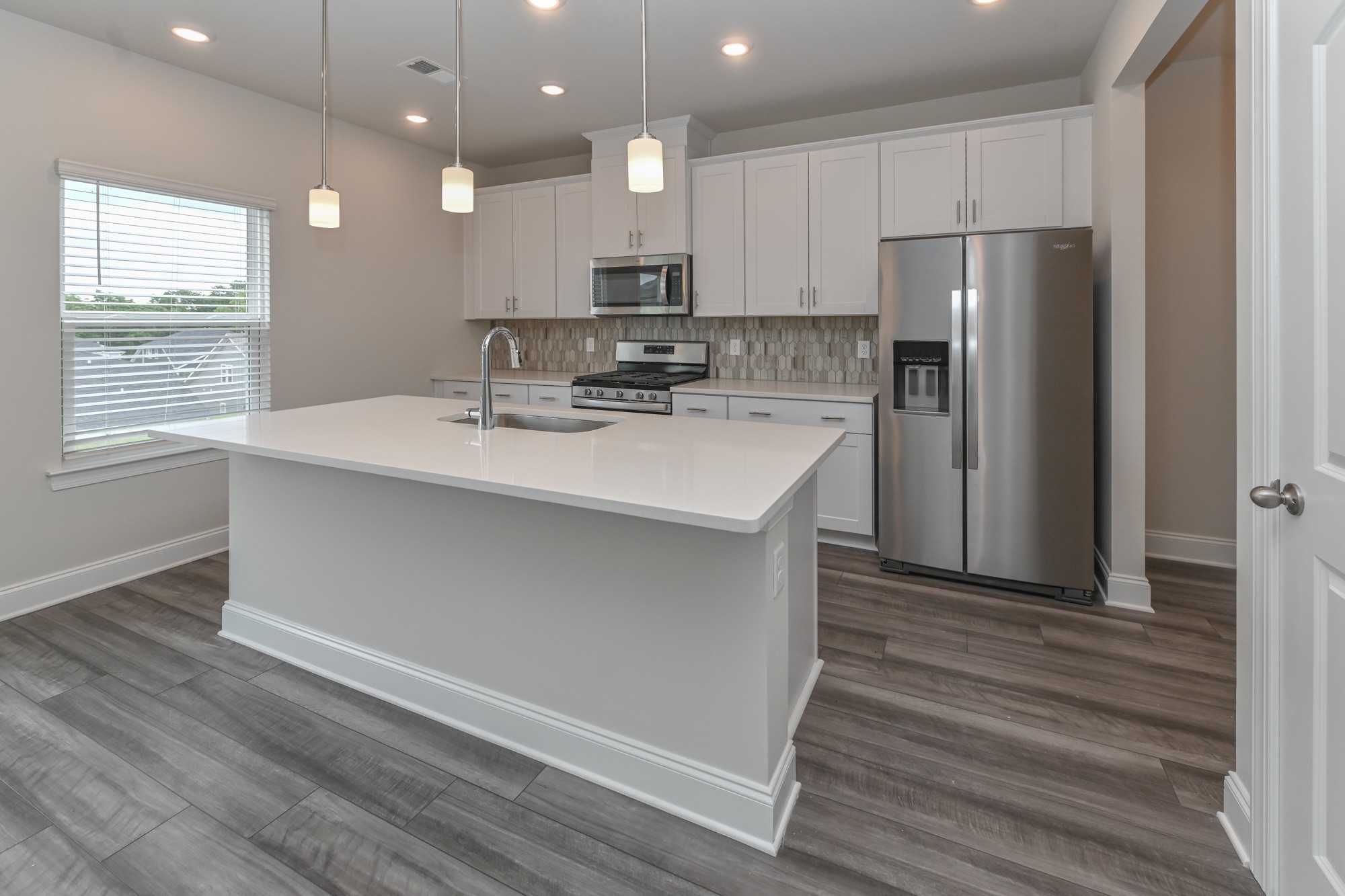1255 Dutch Peak Property Photo 4