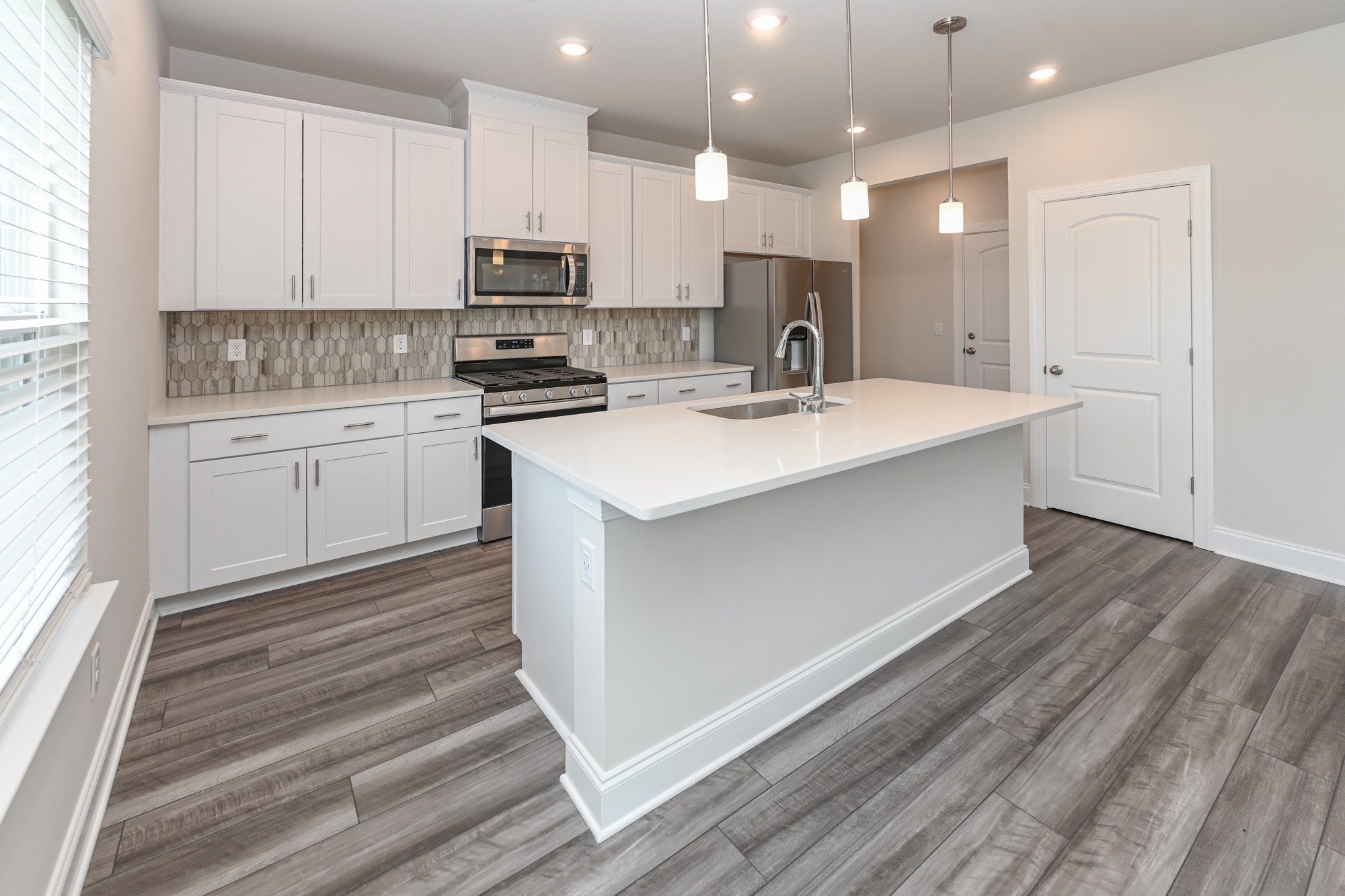 1255 Dutch Peak Property Photo 7