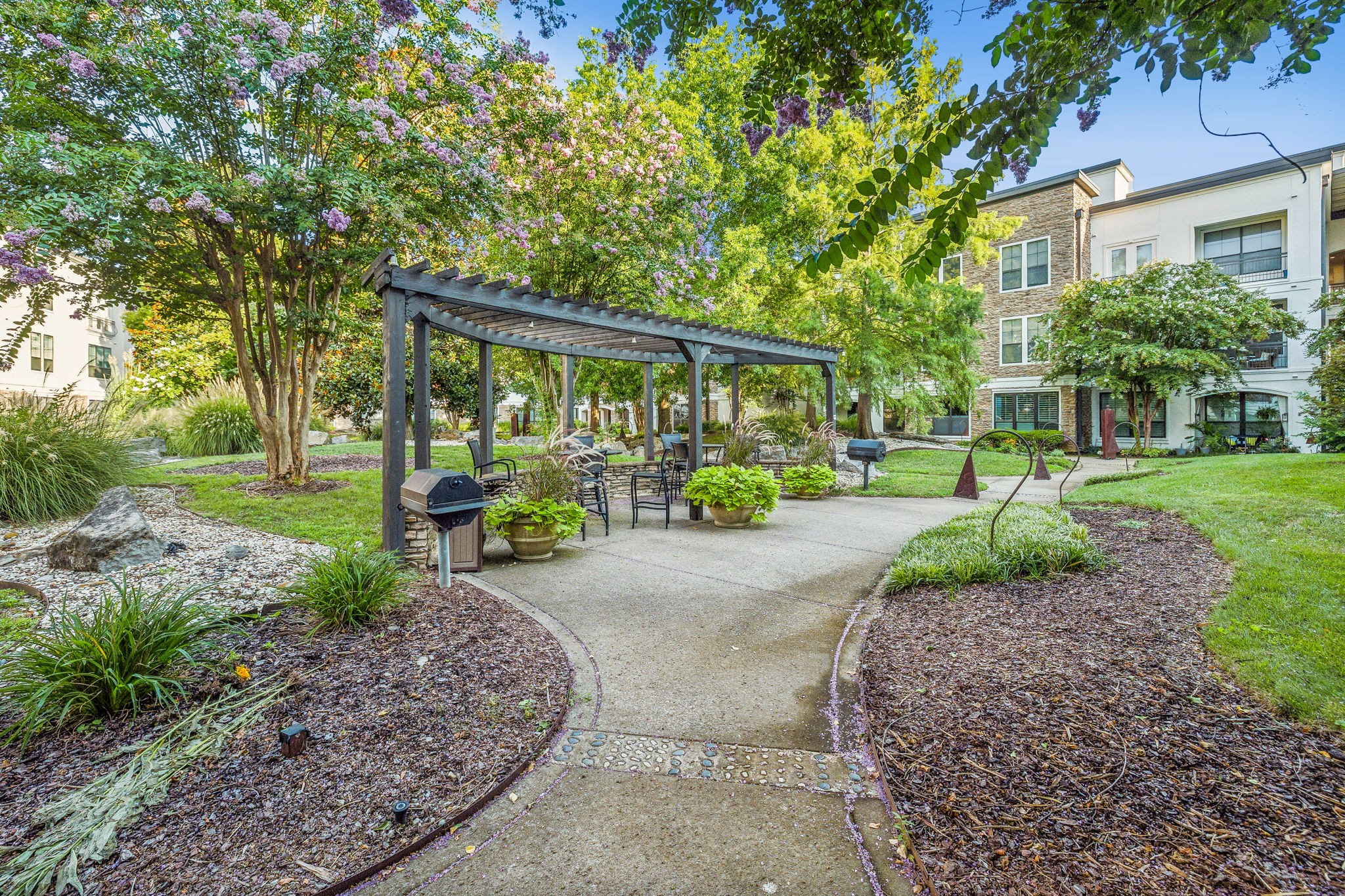 2600 Hillsboro Pike Property Photo
