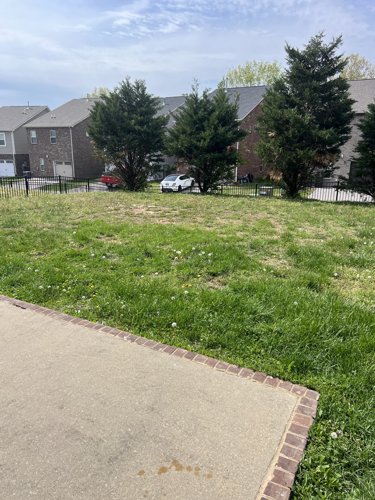 405 Blackthorn Ln Property Photo 18
