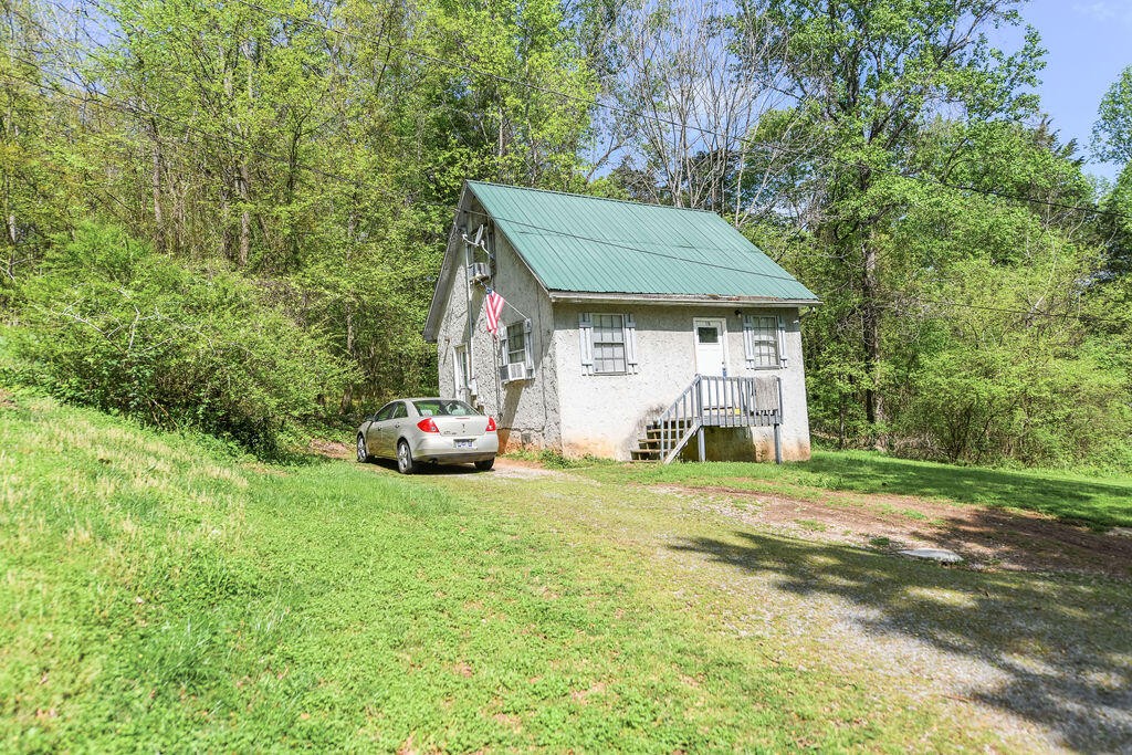 176 Water Lane, Nw Property Photo 4
