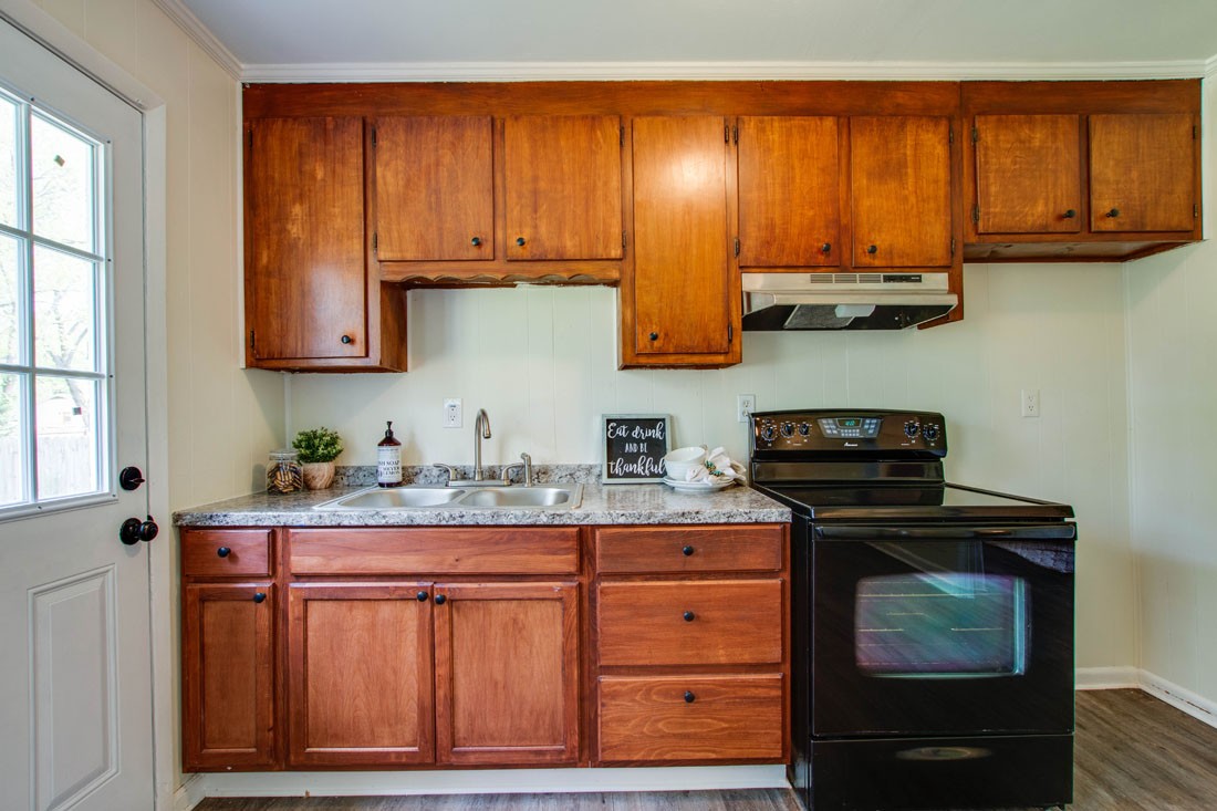 2301 Reidhurst Dr Property Photo 8