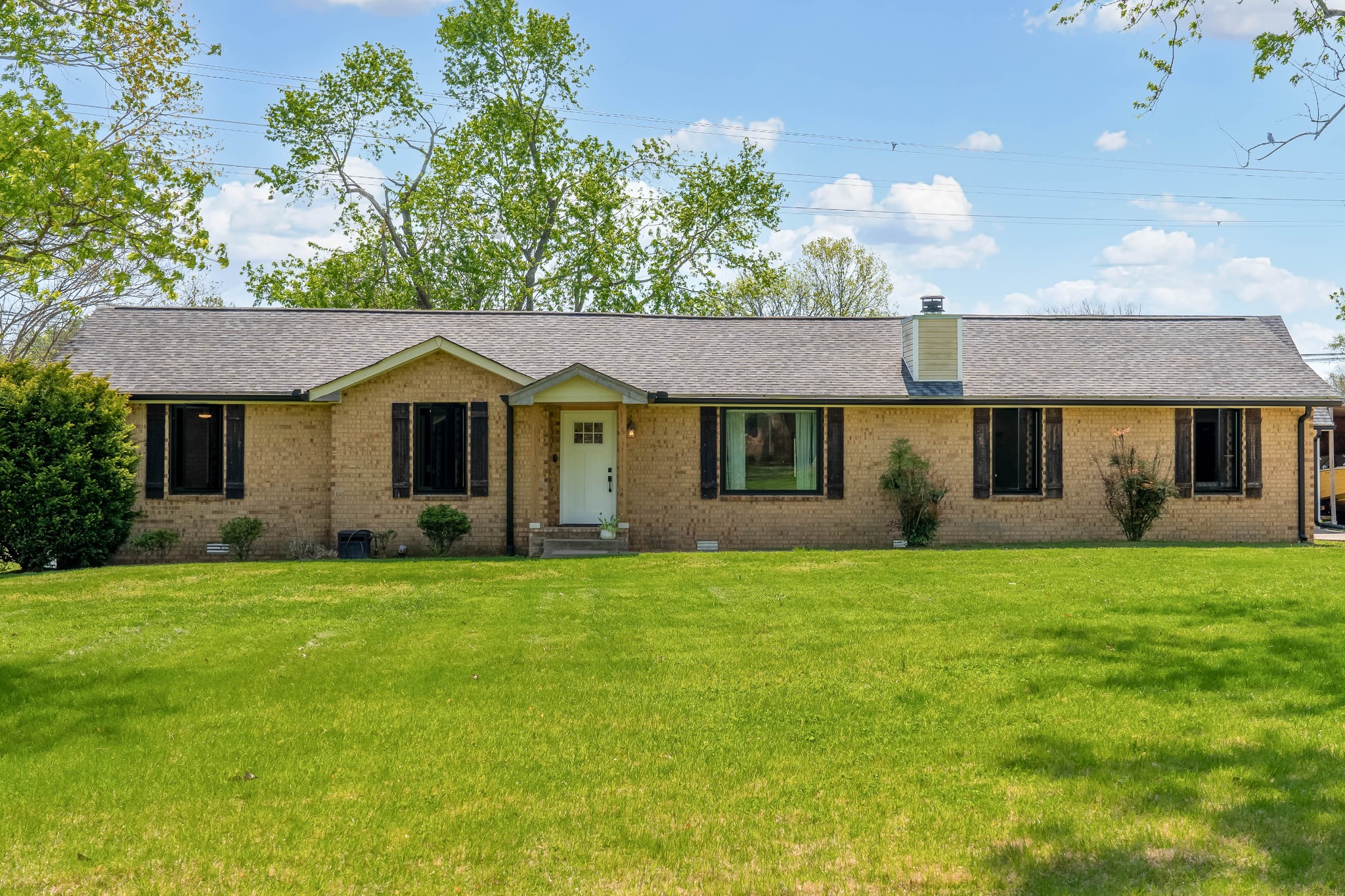 307 Lisa Ln Property Photo 1