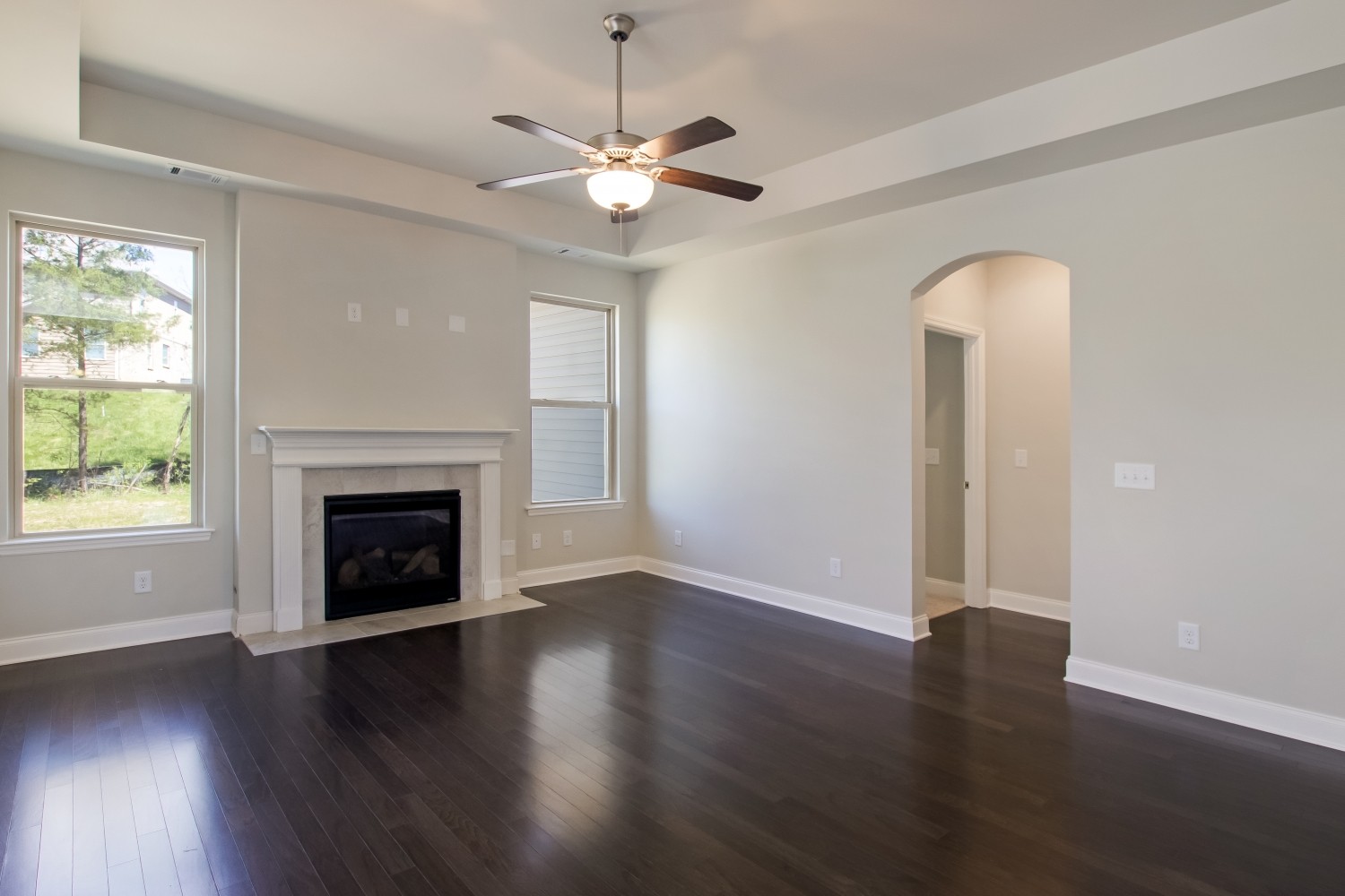 3027 Shandor Street Property Photo 5