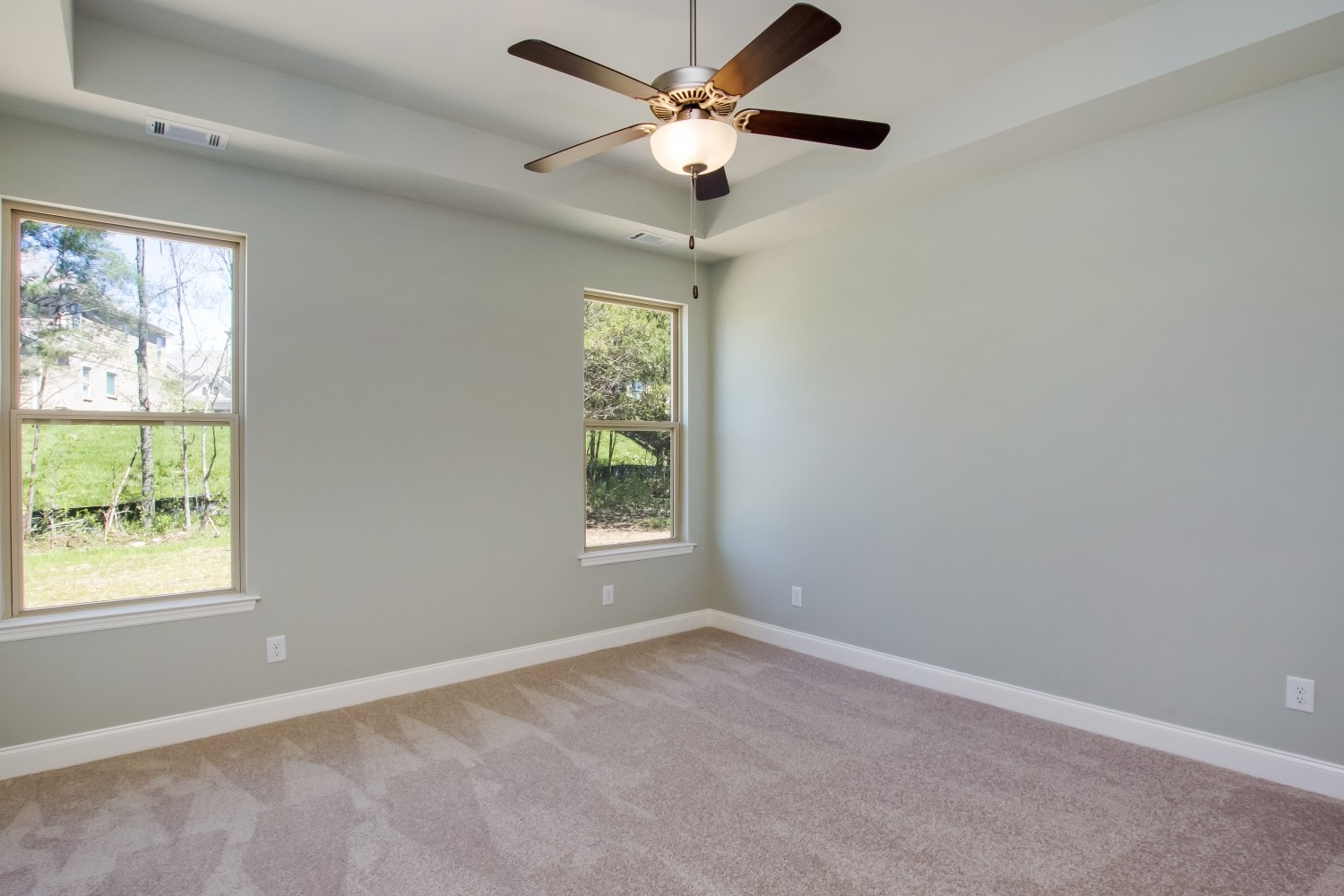 3027 Shandor Street Property Photo 13