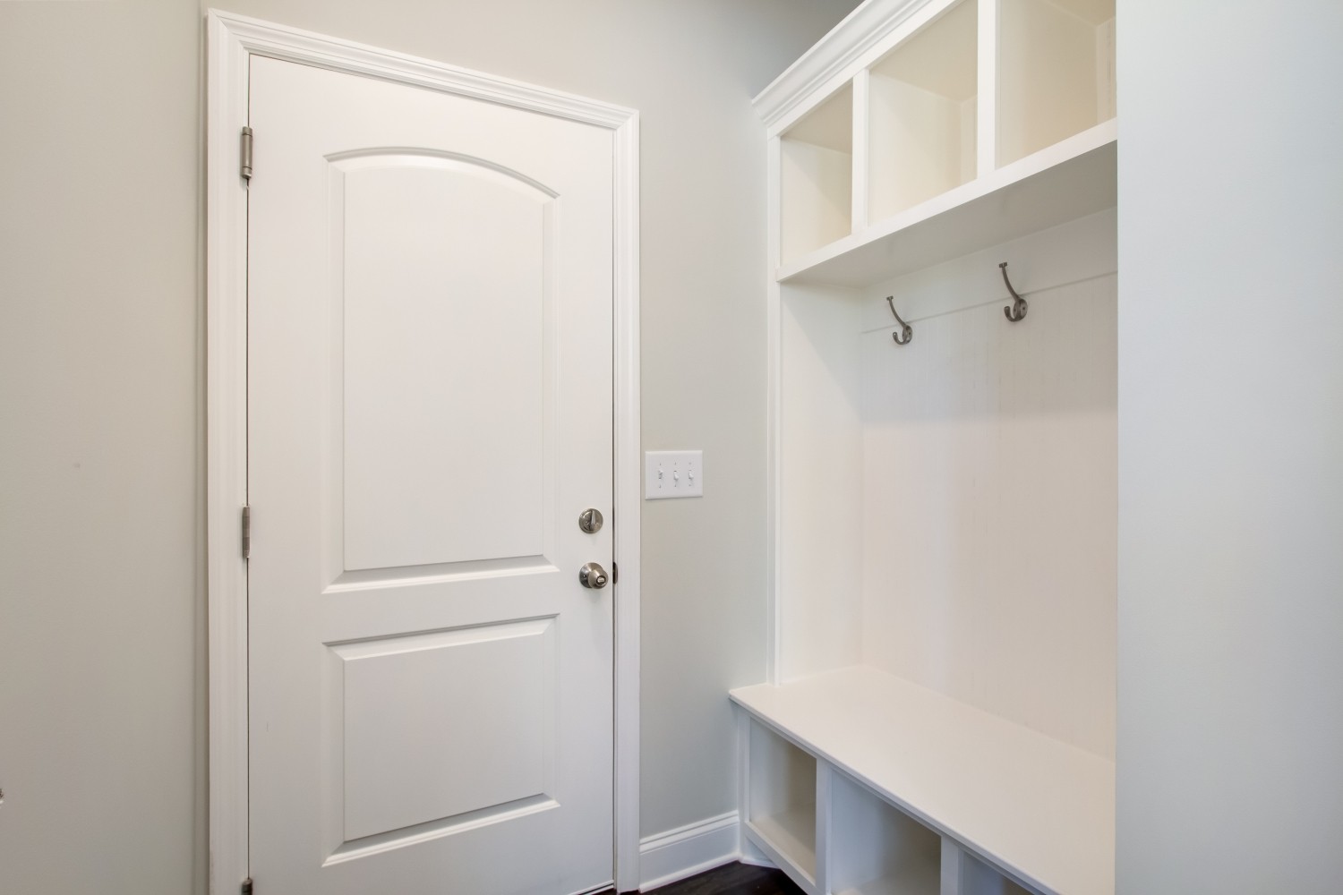 3027 Shandor Street Property Photo 27
