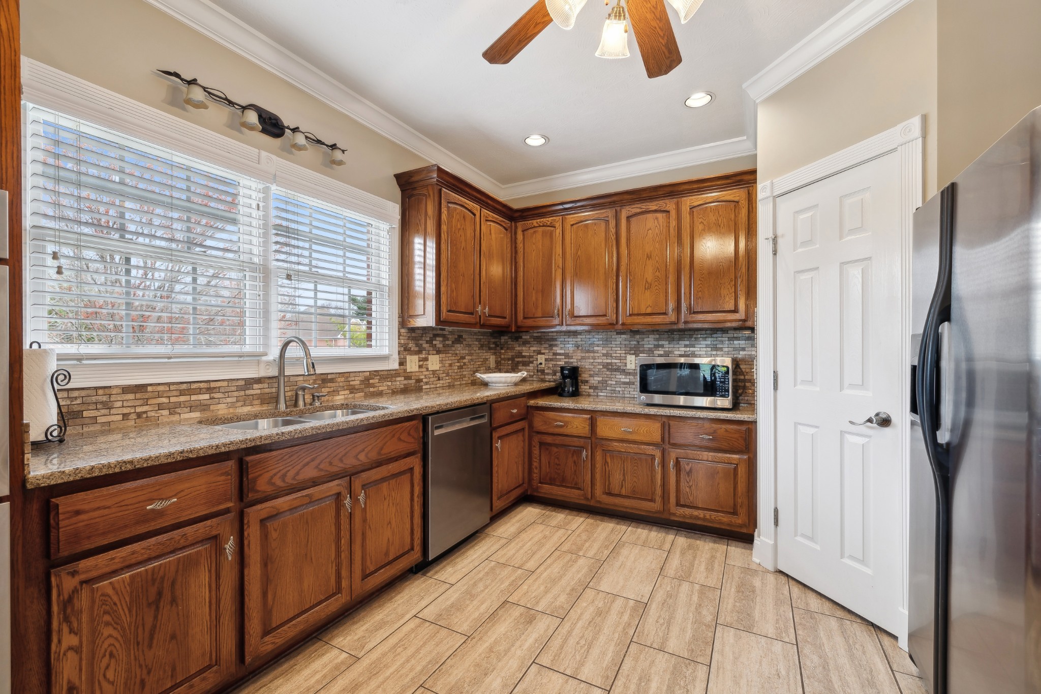 2108 Rodman Blvd Property Photo 21