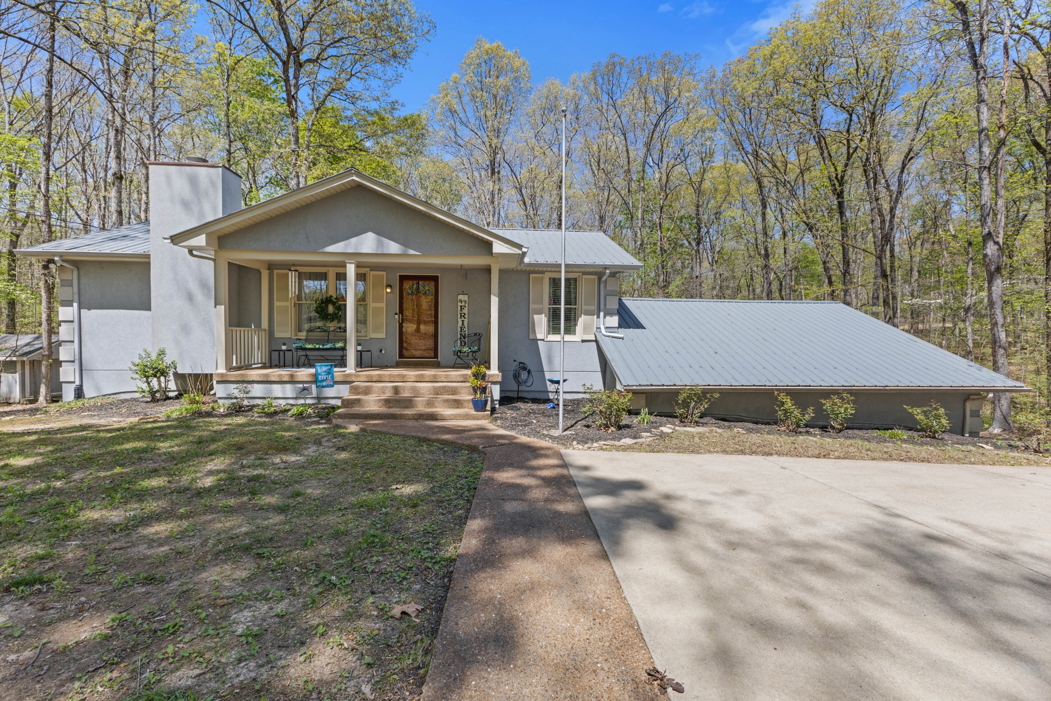 7274 Kingston Rd Property Photo 3