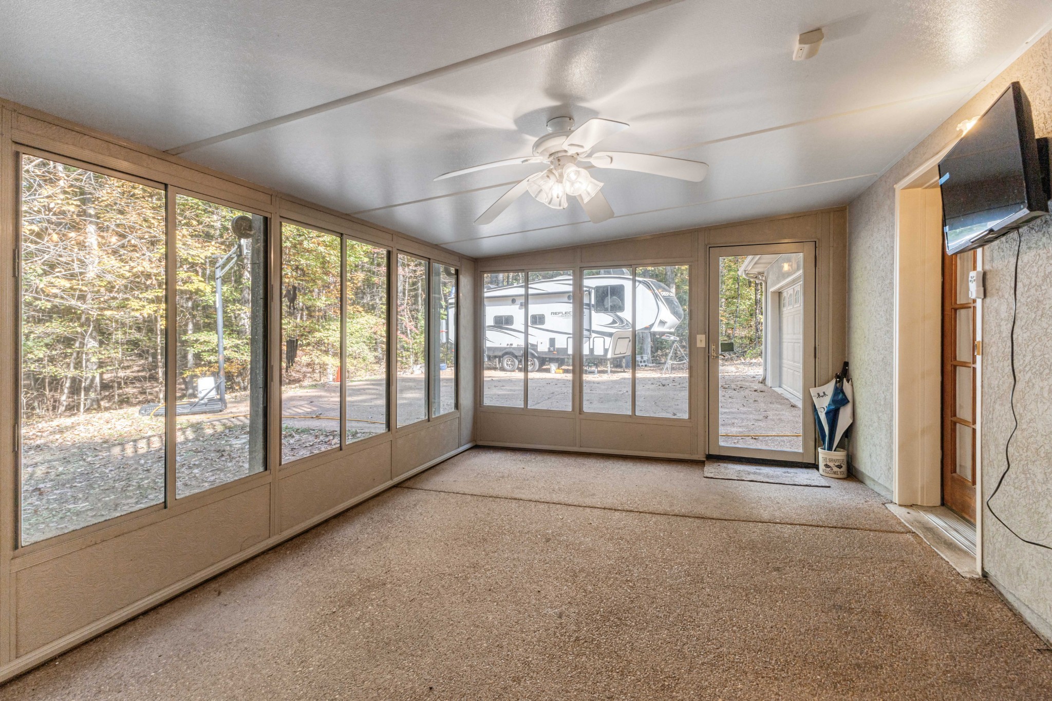 7274 Kingston Rd Property Photo 32