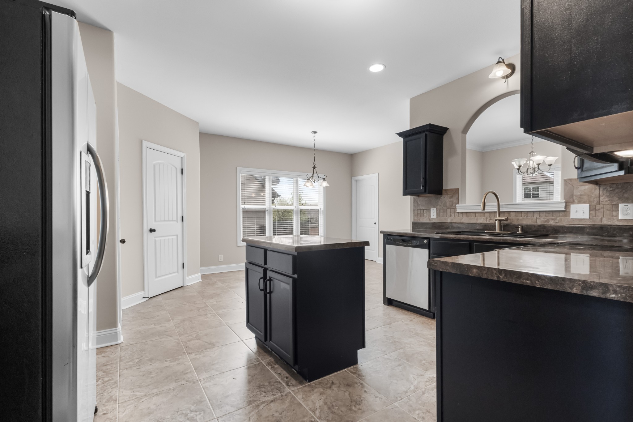 1685 Apache Way Property Photo 8