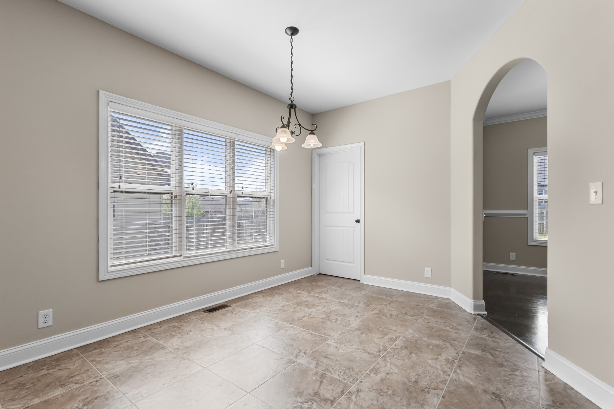 1685 Apache Way Property Photo 10
