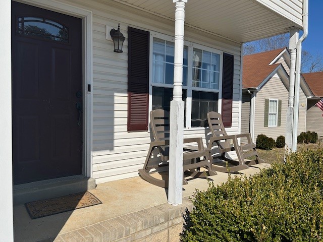 384 Andrew Dr Property Photo 2