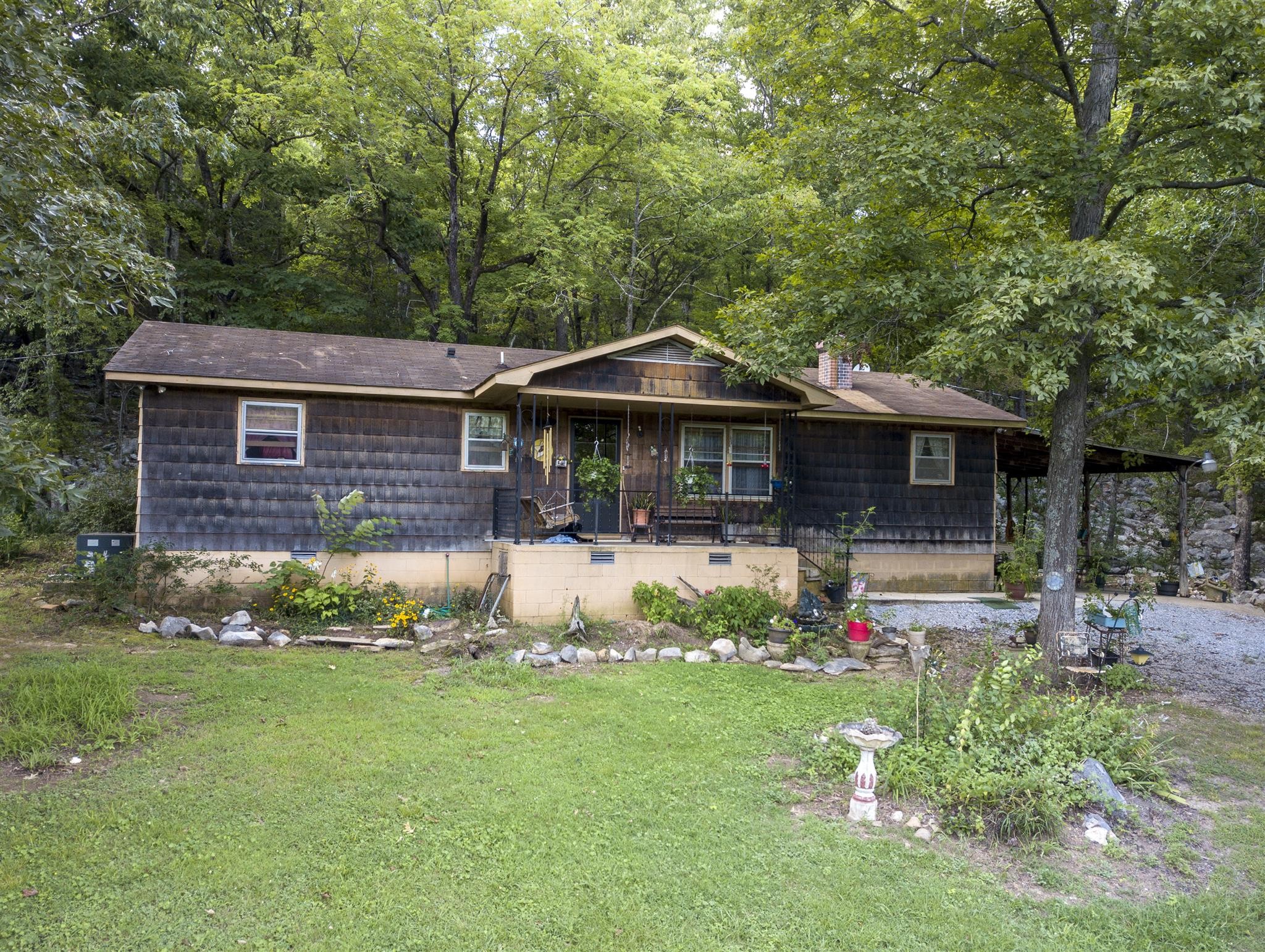 190 John Walker Dr Property Photo