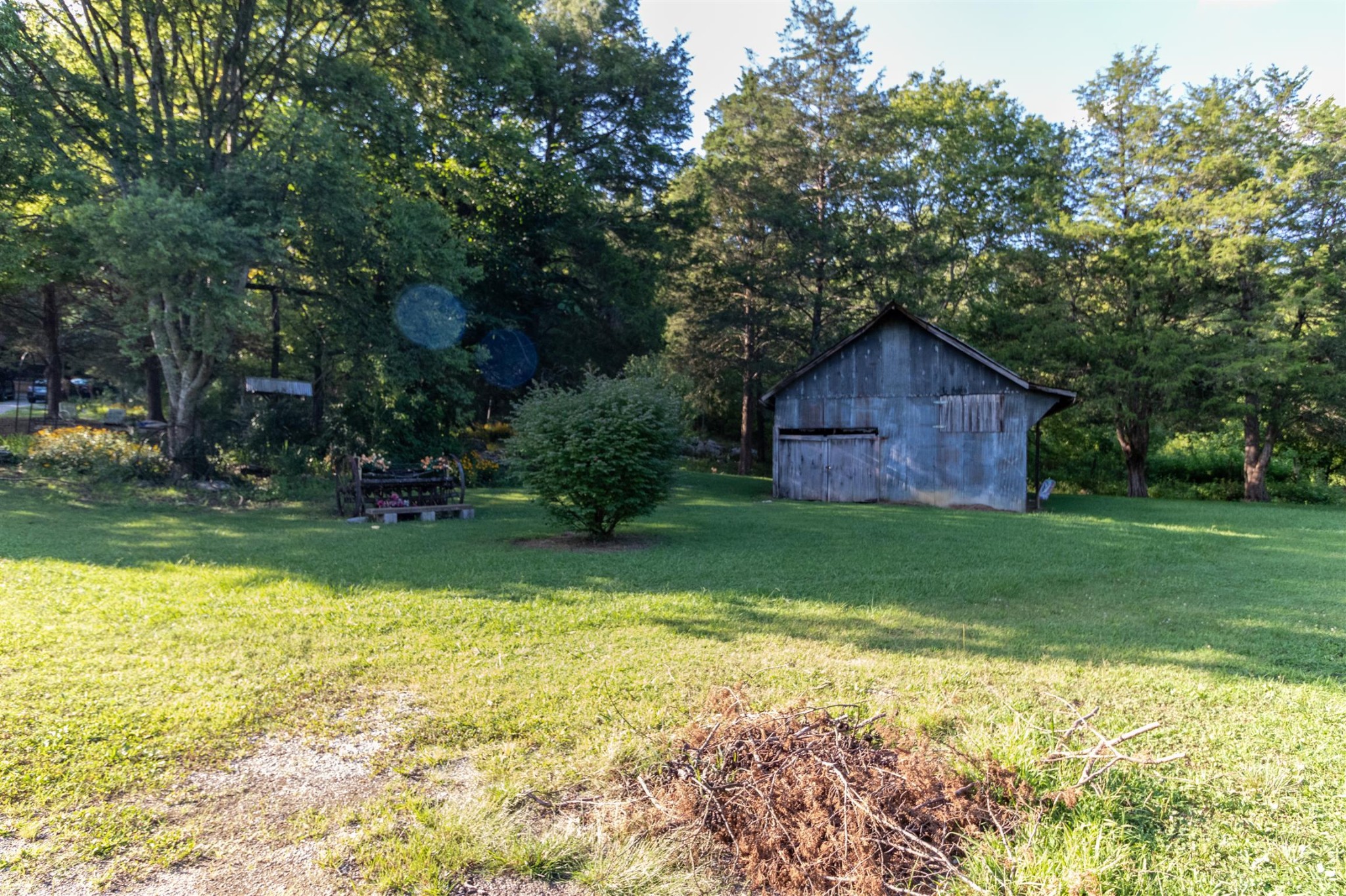 190 John Walker Dr Property Photo 6