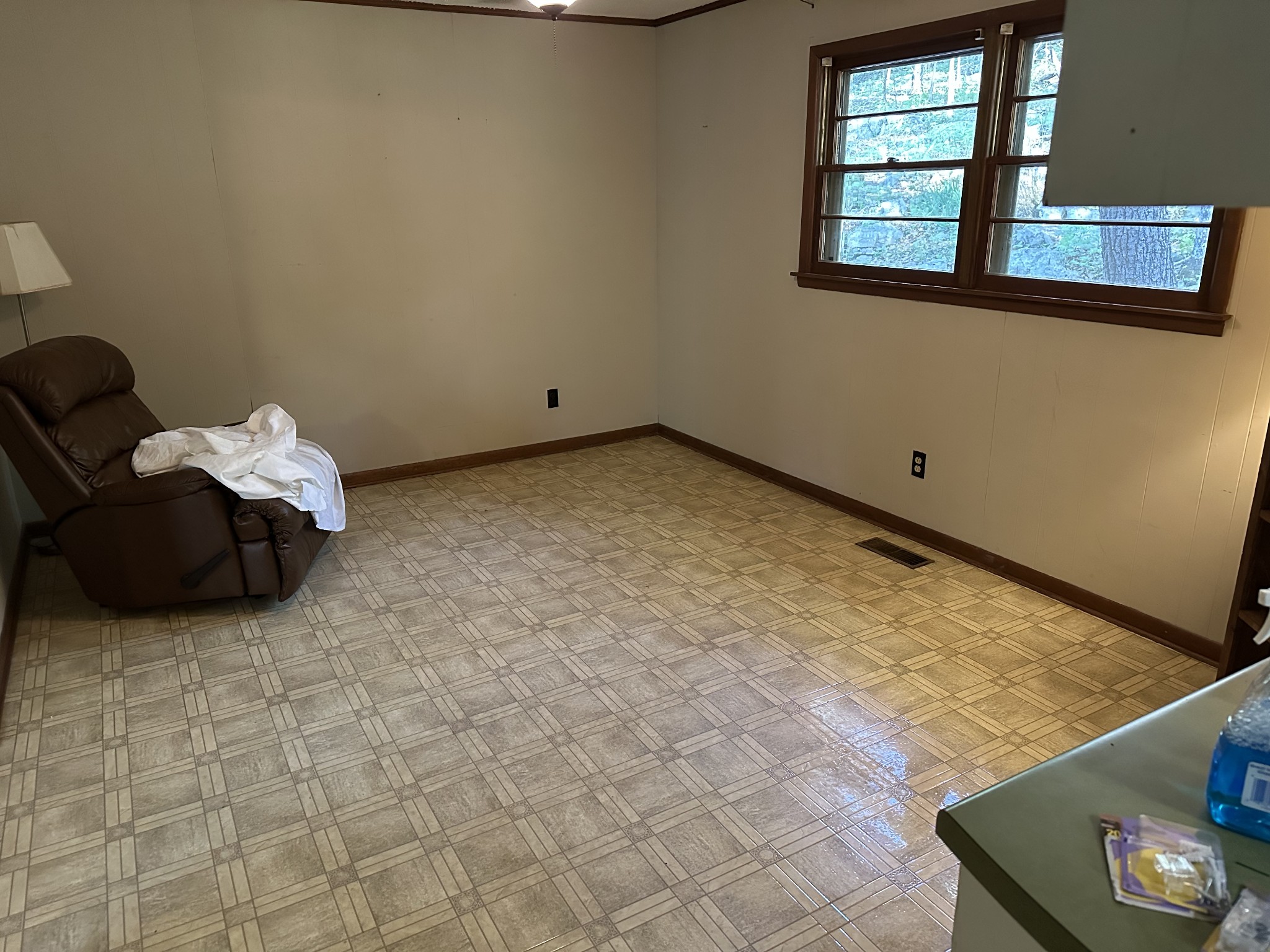190 John Walker Dr Property Photo 12