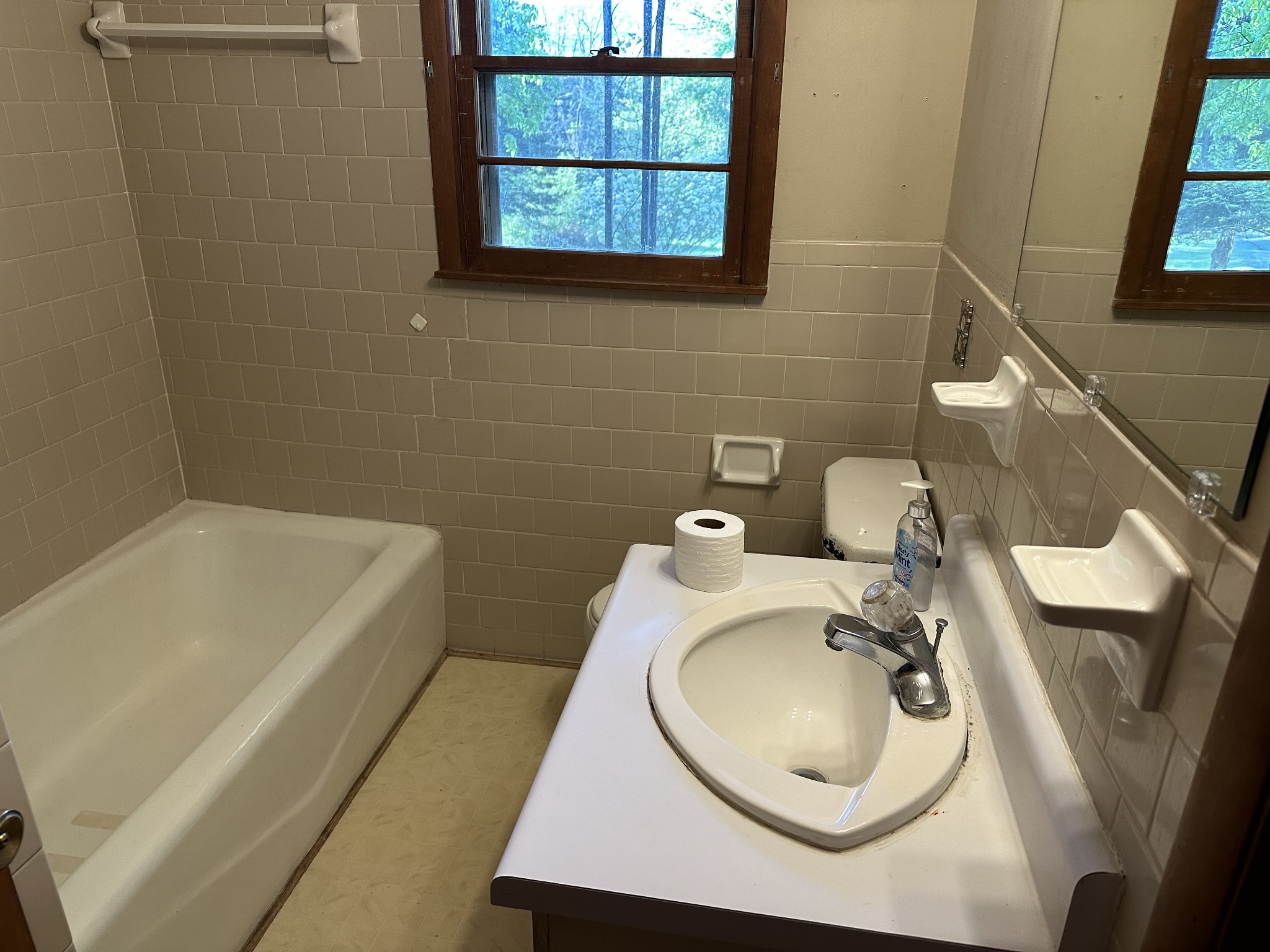 190 John Walker Dr Property Photo 14