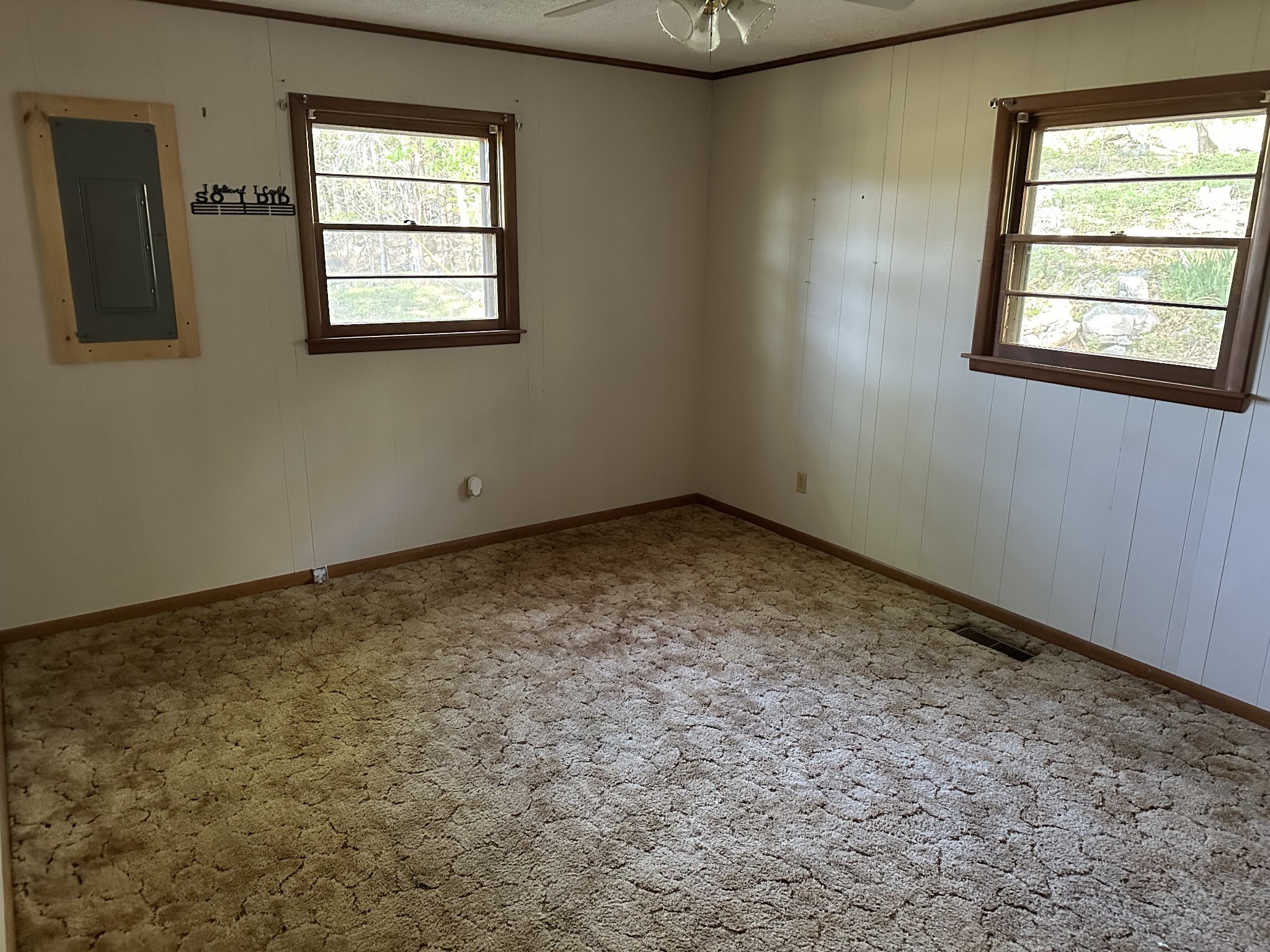 190 John Walker Dr Property Photo 15