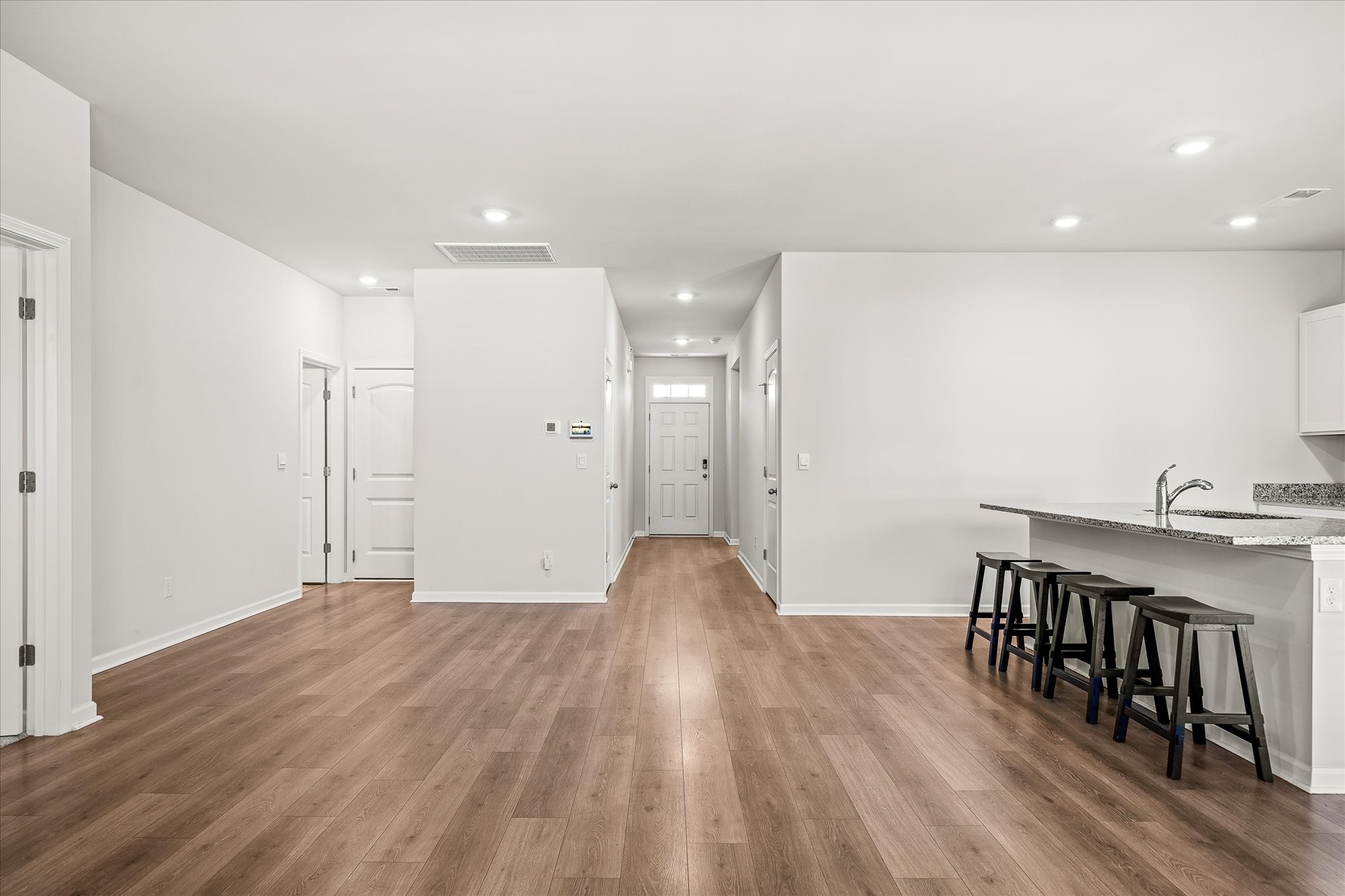 328 Oliver Way Property Photo 5