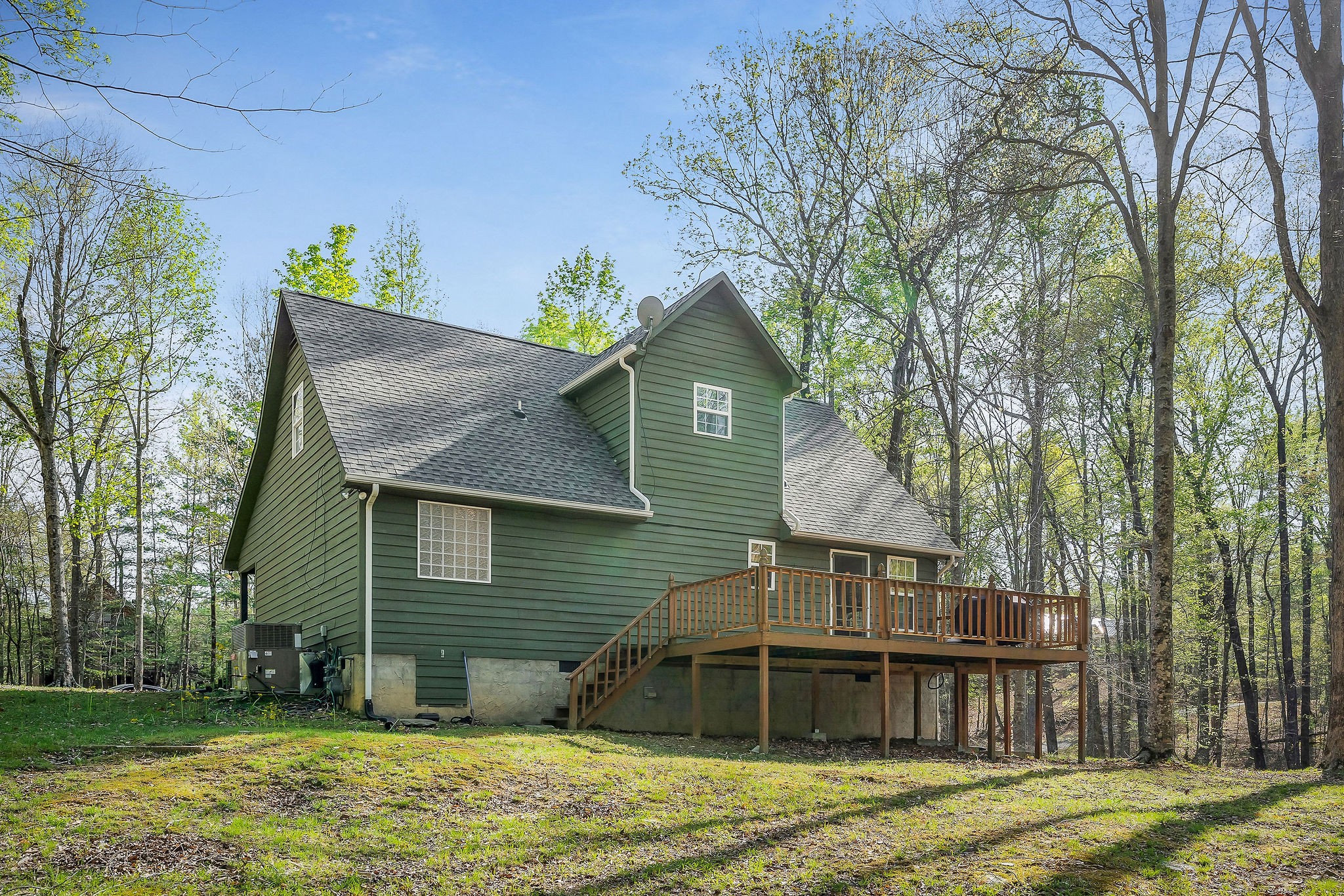 1219 Four Seasons Dr Property Photo 5