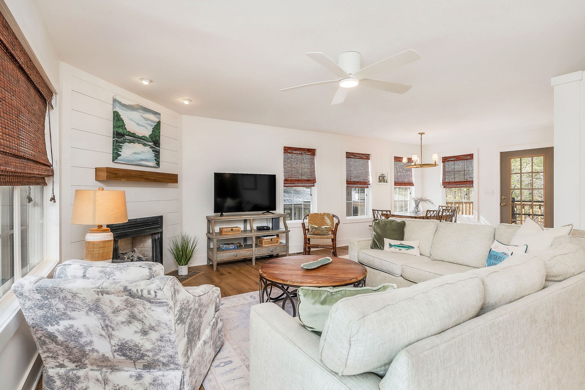 1219 Four Seasons Dr Property Photo 7