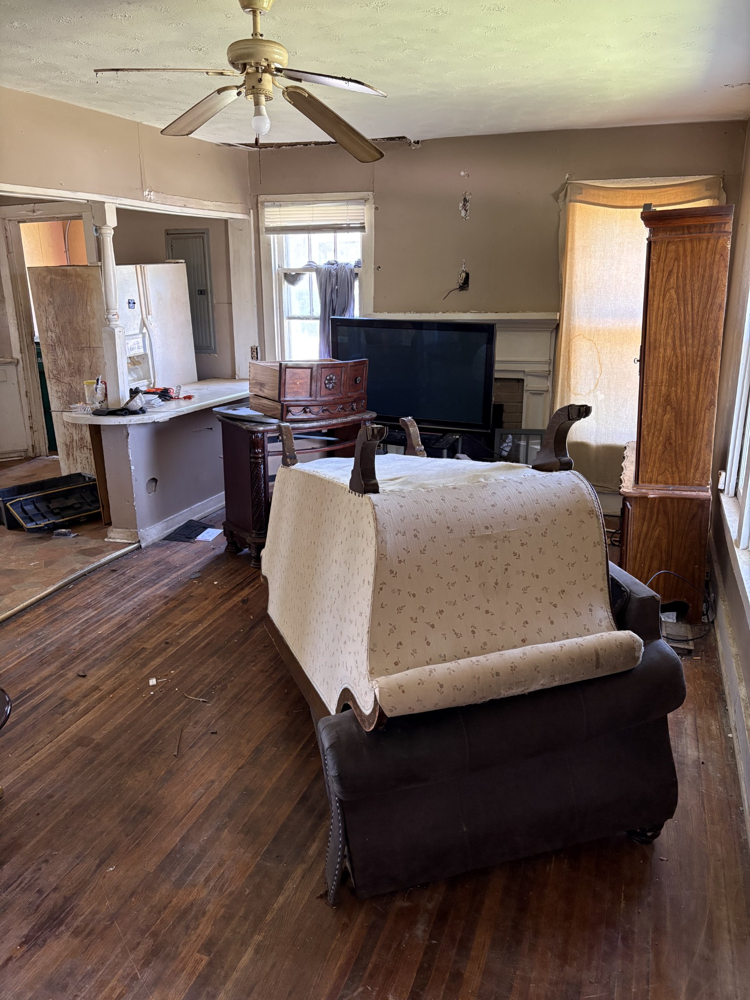 755 Center St Property Photo 6