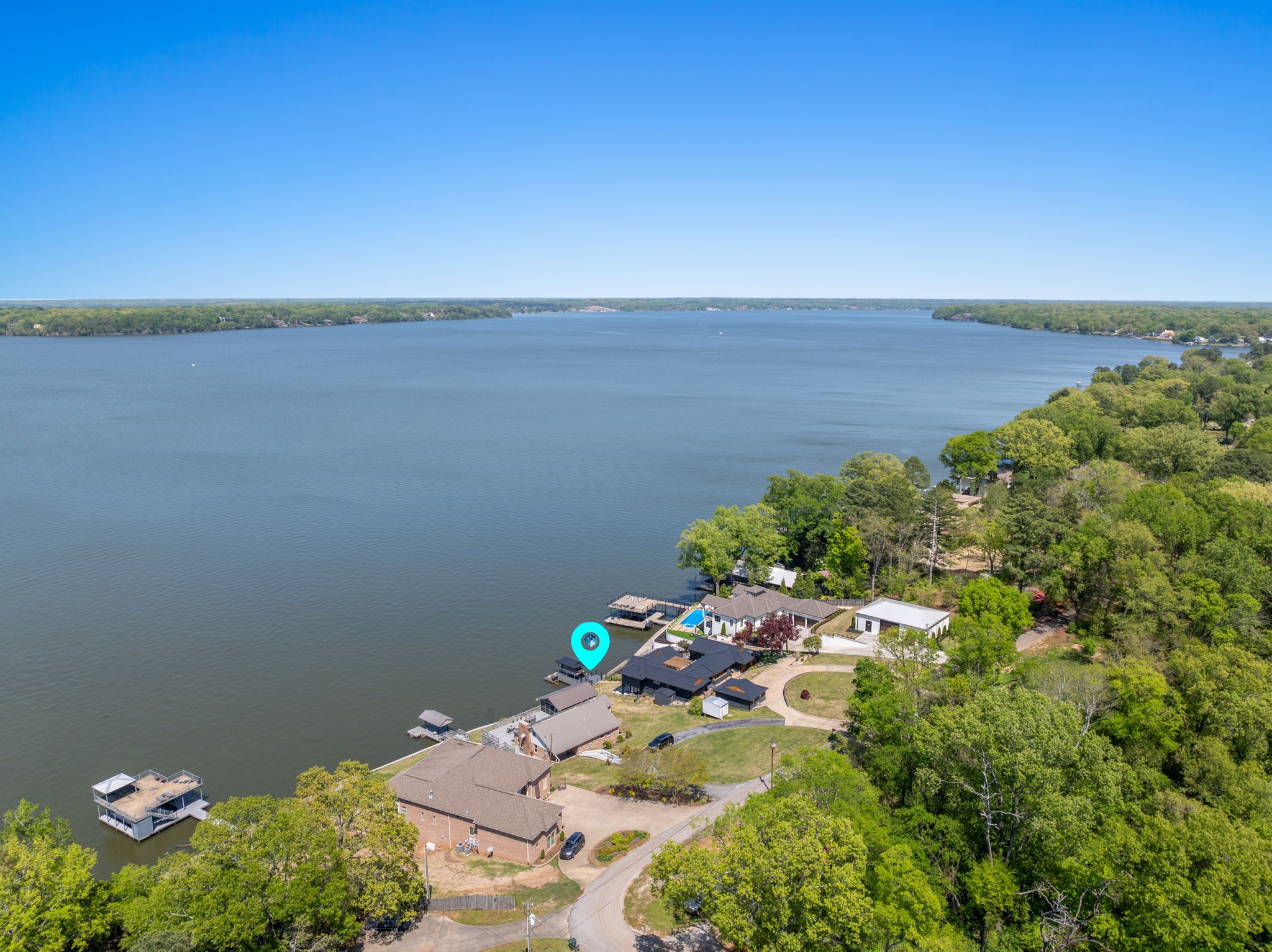 105 Lake View Dr Property Photo
