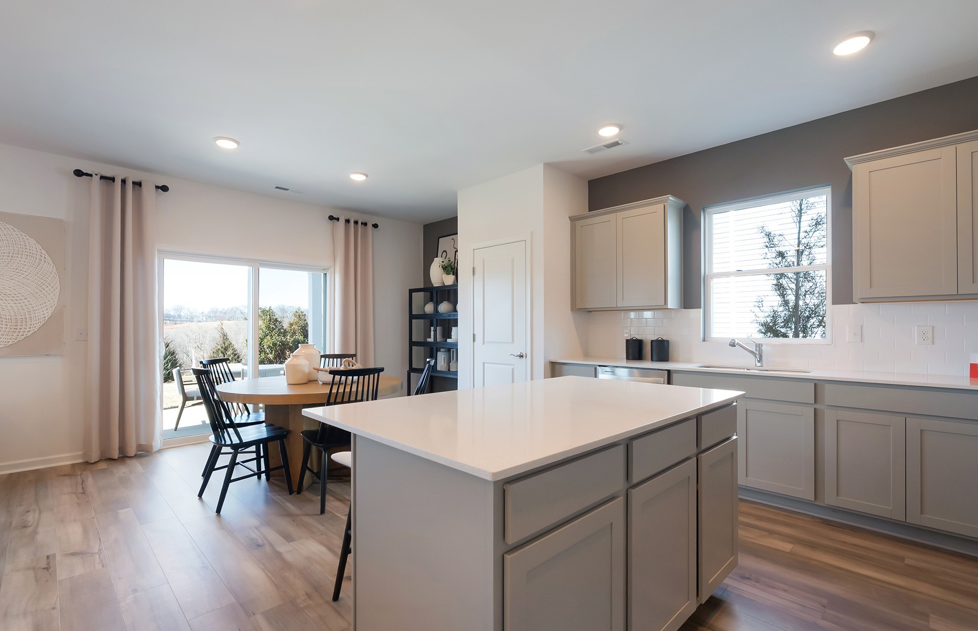 3286 Barrel Oak Pass Property Photo 10