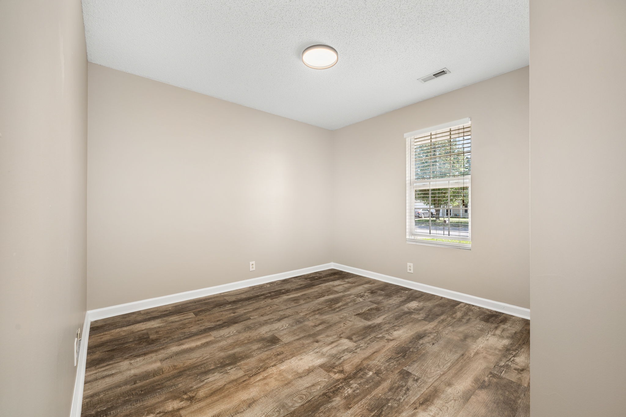 5044 Boyd Dr Property Photo 18