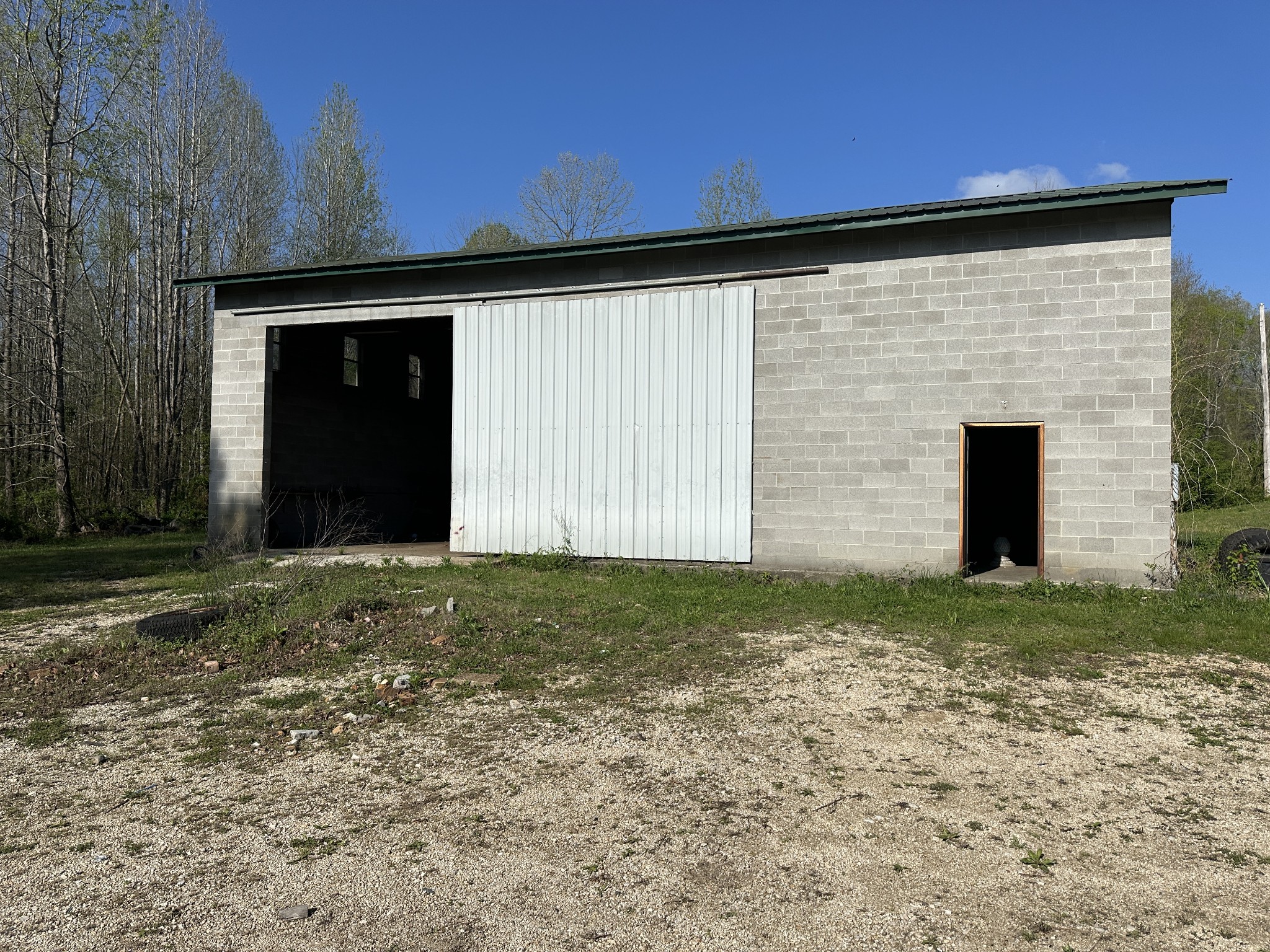 9840 Highway 641, S Property Photo 6