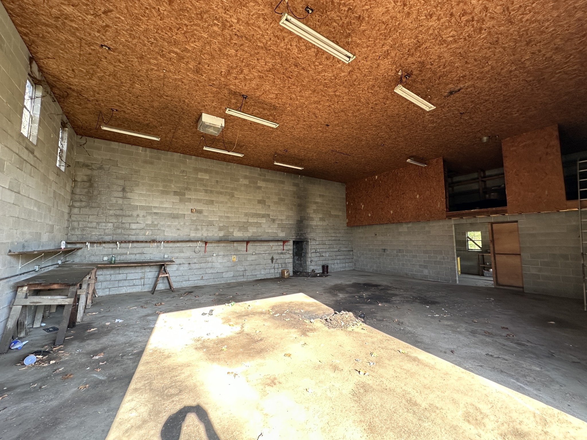 9840 Highway 641, S Property Photo 10