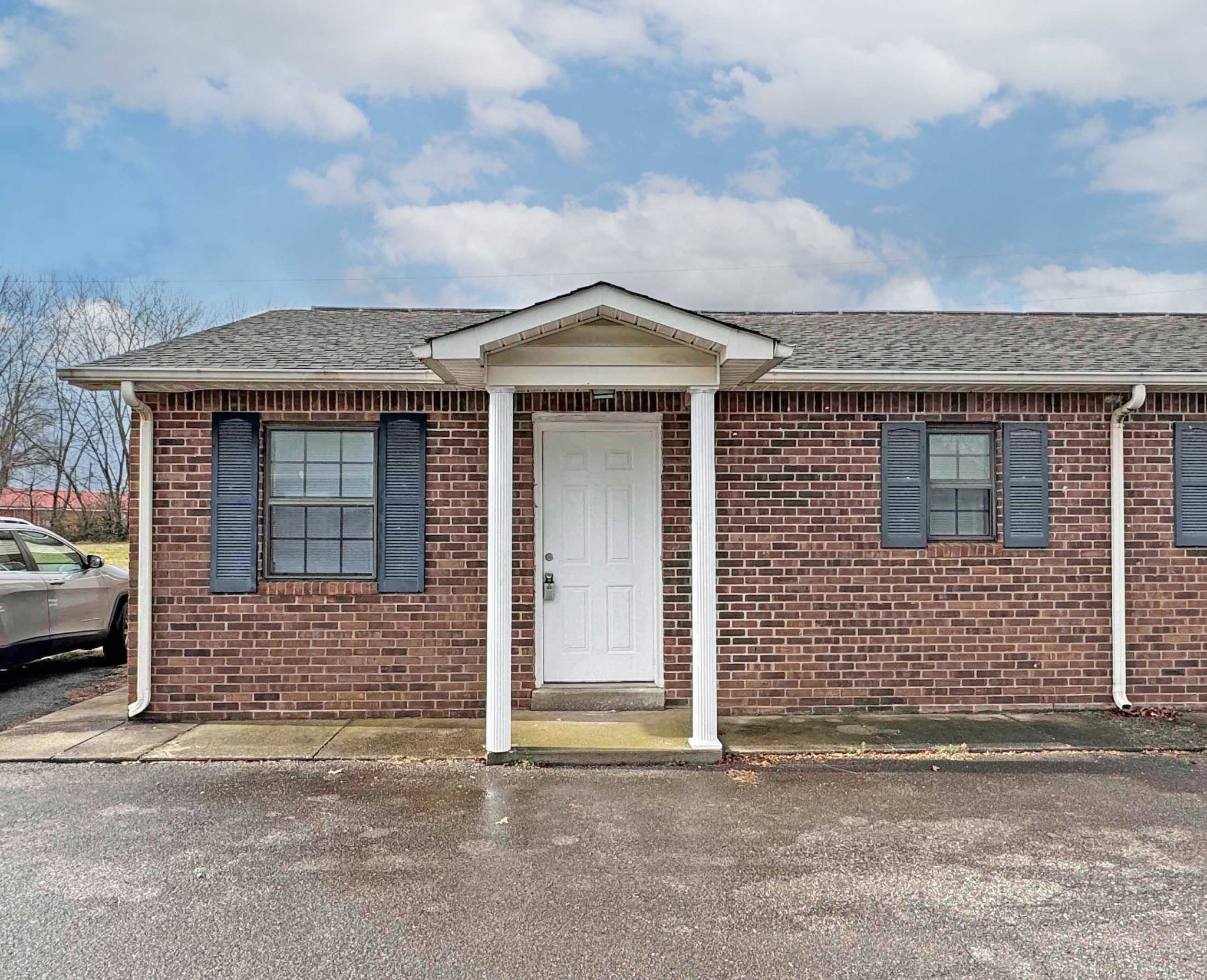 404 Thompsonville Lane #24 Property Photo 1