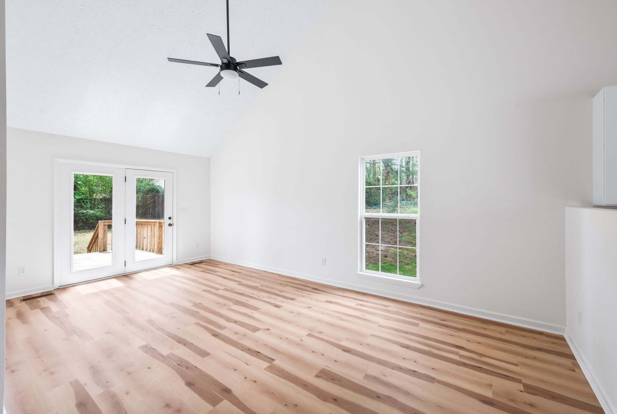 7209 Icarus Ct Property Photo 14