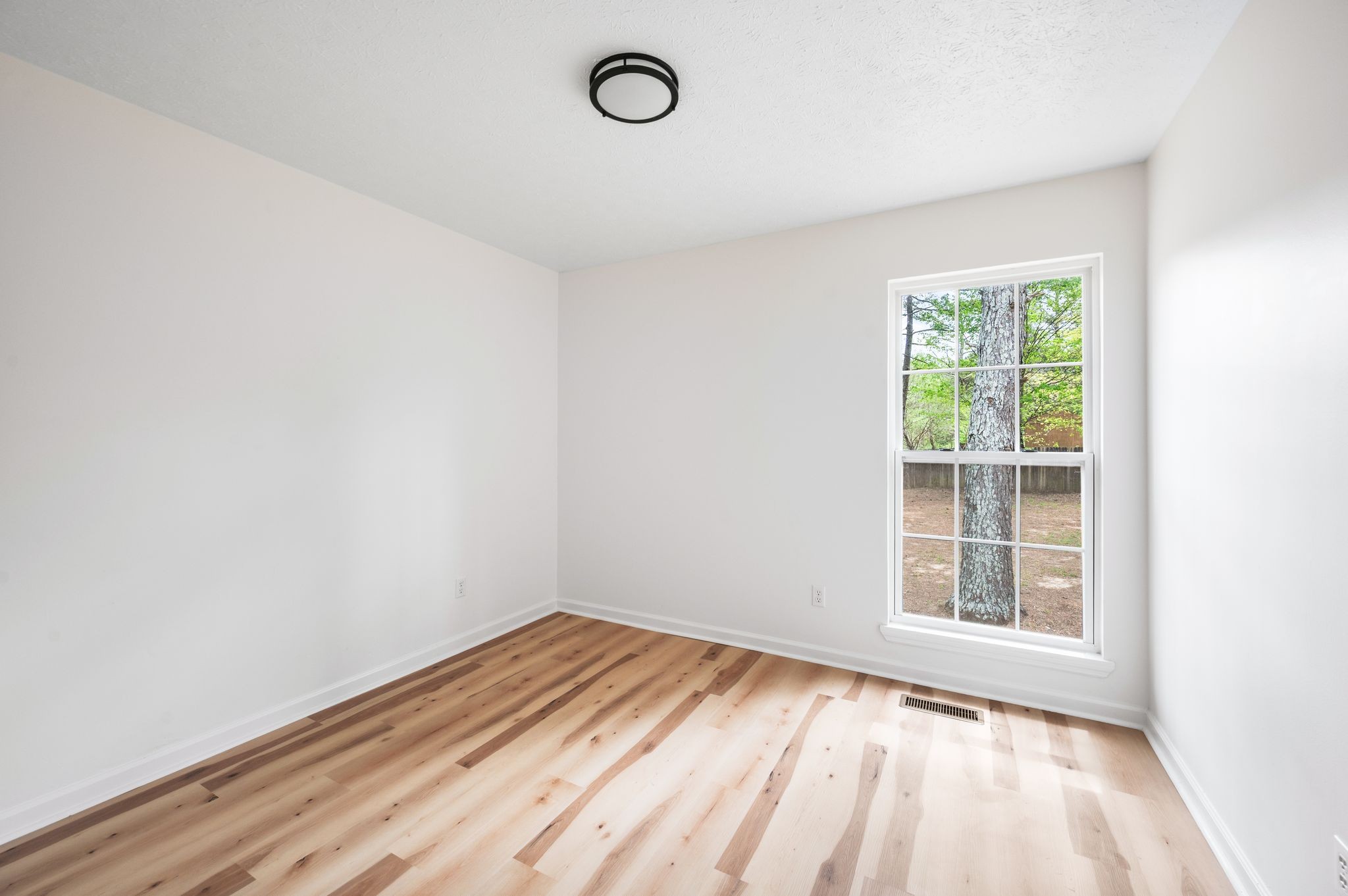 7209 Icarus Ct Property Photo 22