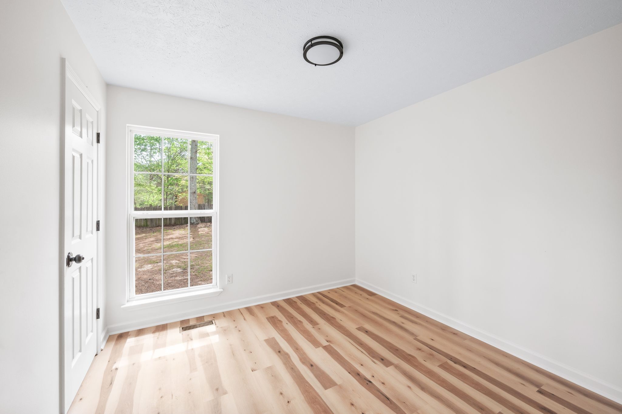 7209 Icarus Ct Property Photo 27