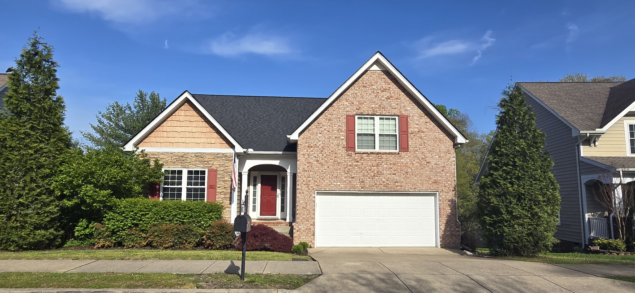 1813 Woodland Pointe Dr Property Photo 1