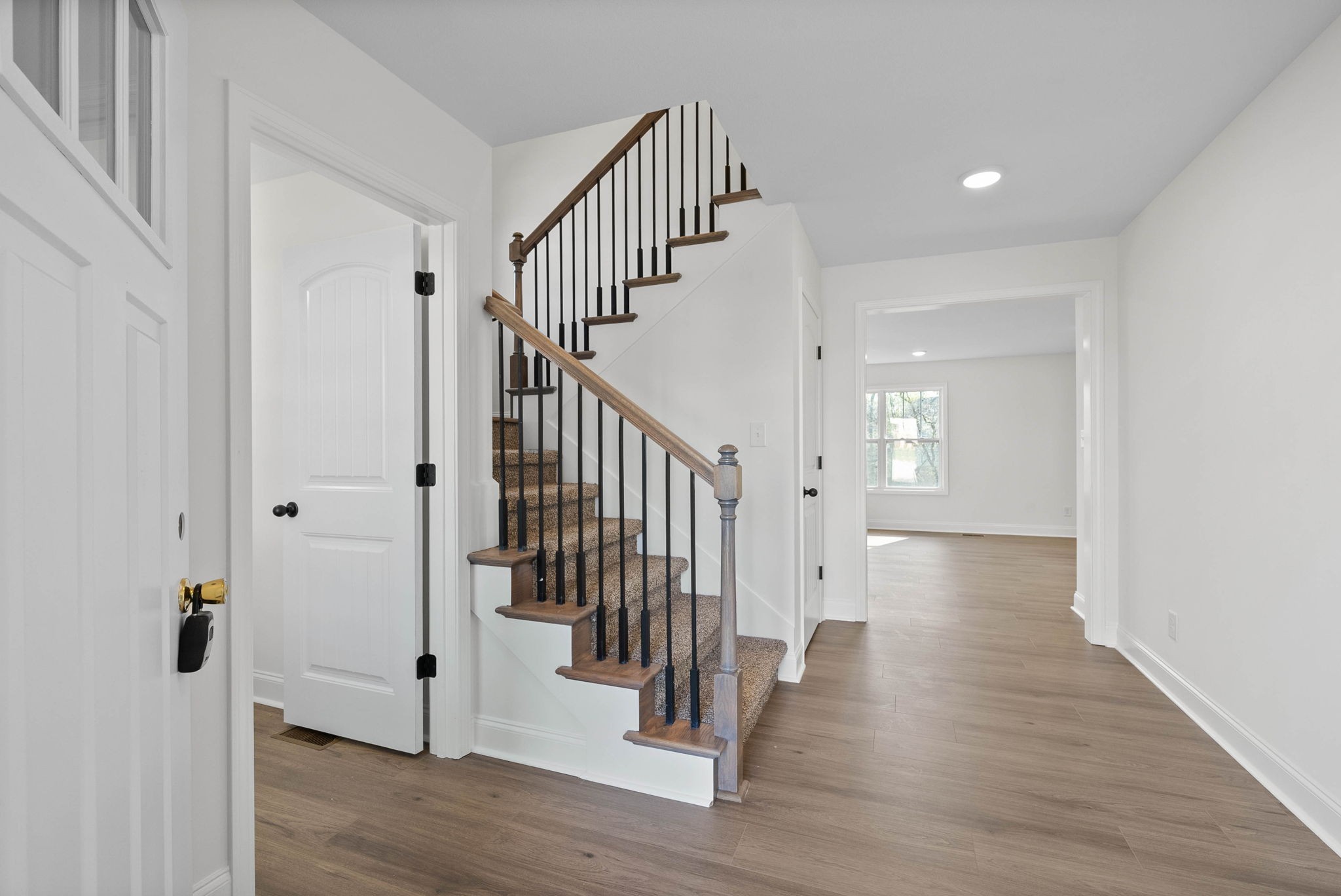 1236 Iris Glen Drive Property Photo 3