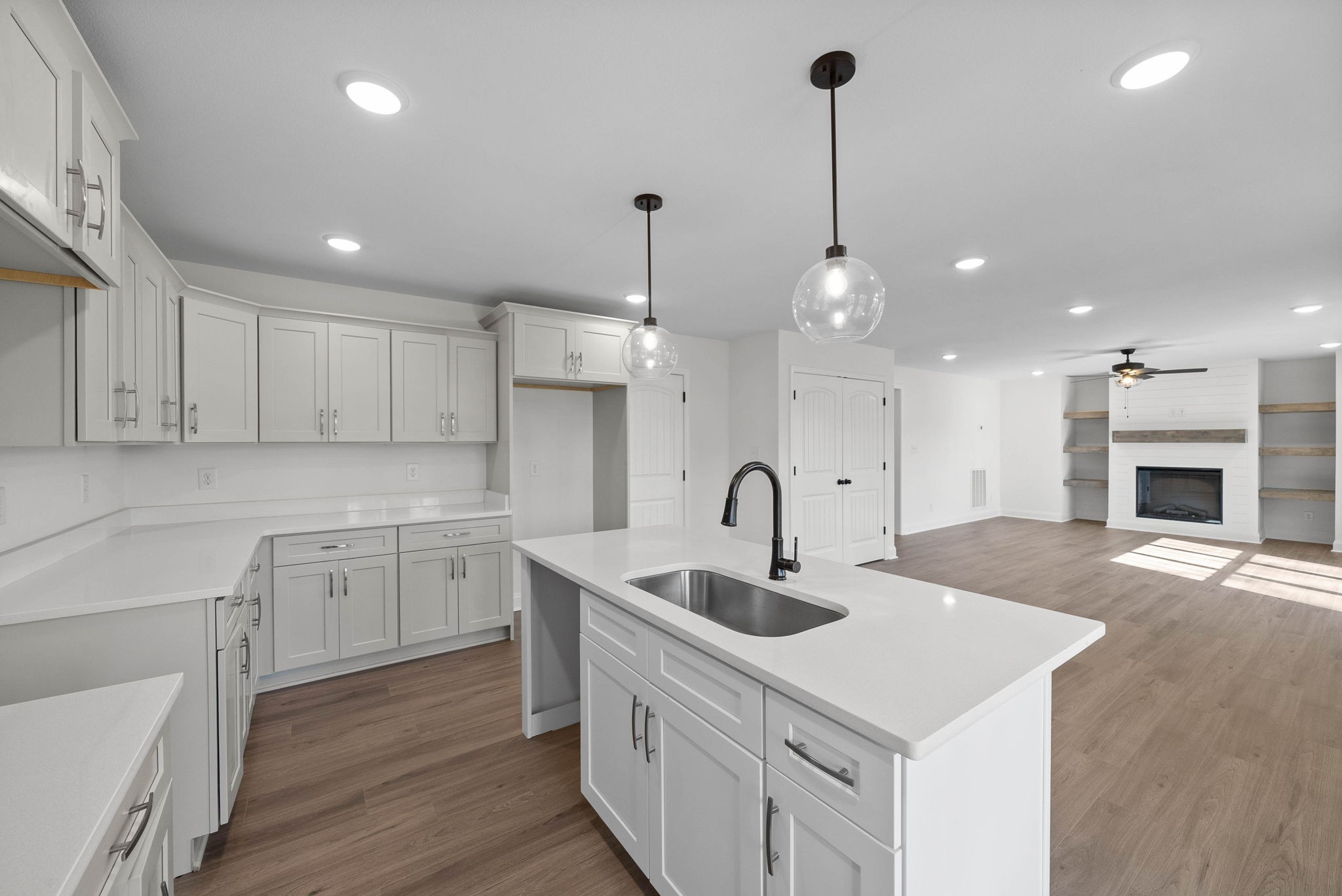 1236 Iris Glen Drive Property Photo 10