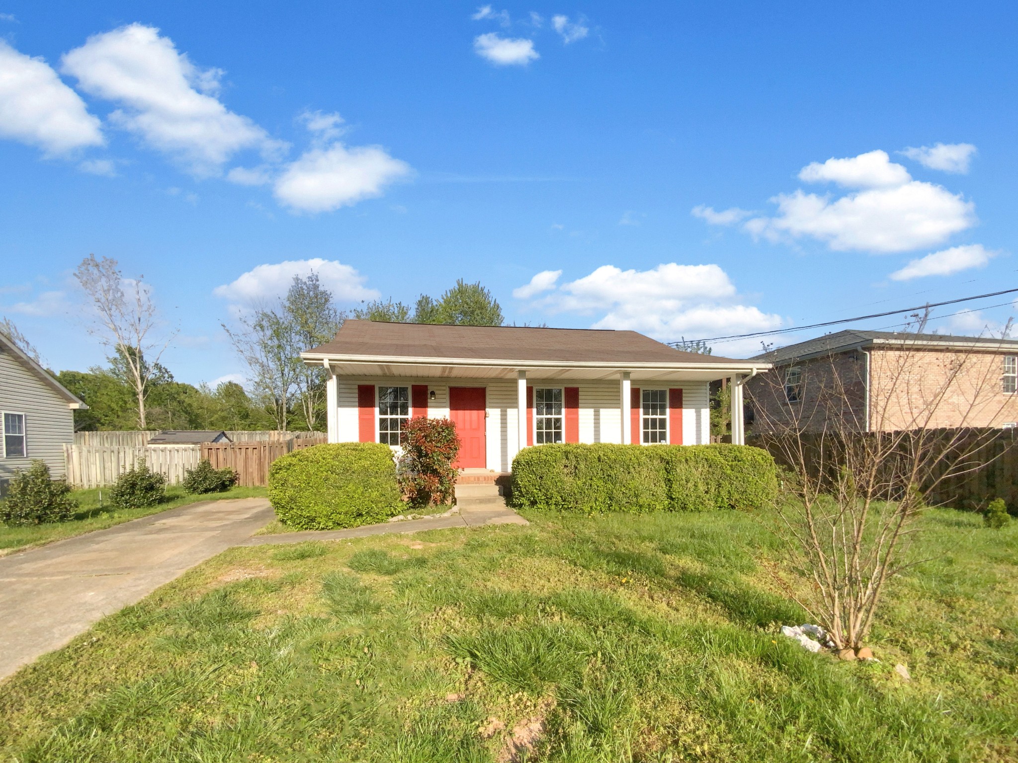 394 Cranklen Cir Property Photo 1