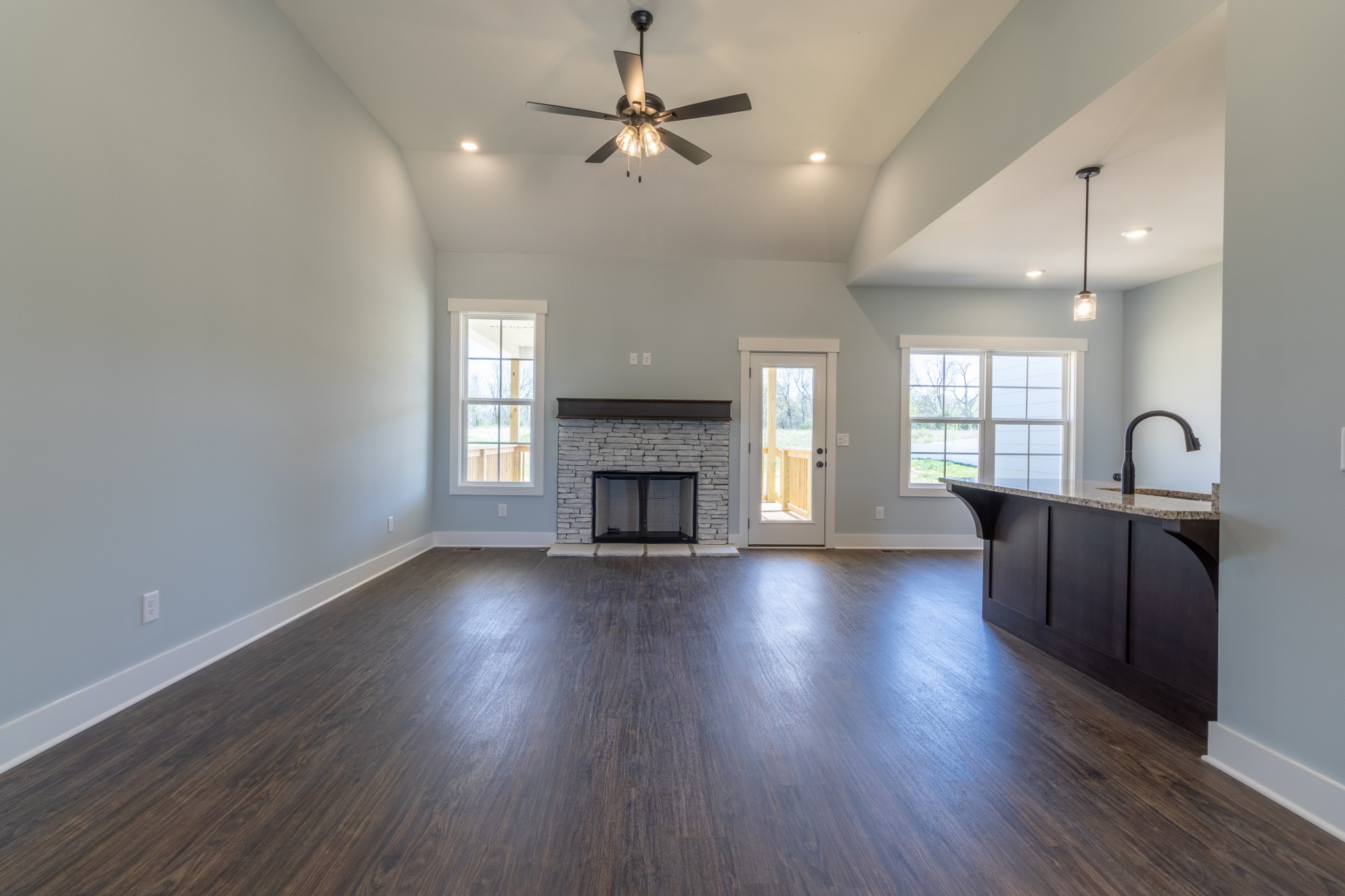 2060 Beverly Ct Property Photo 10