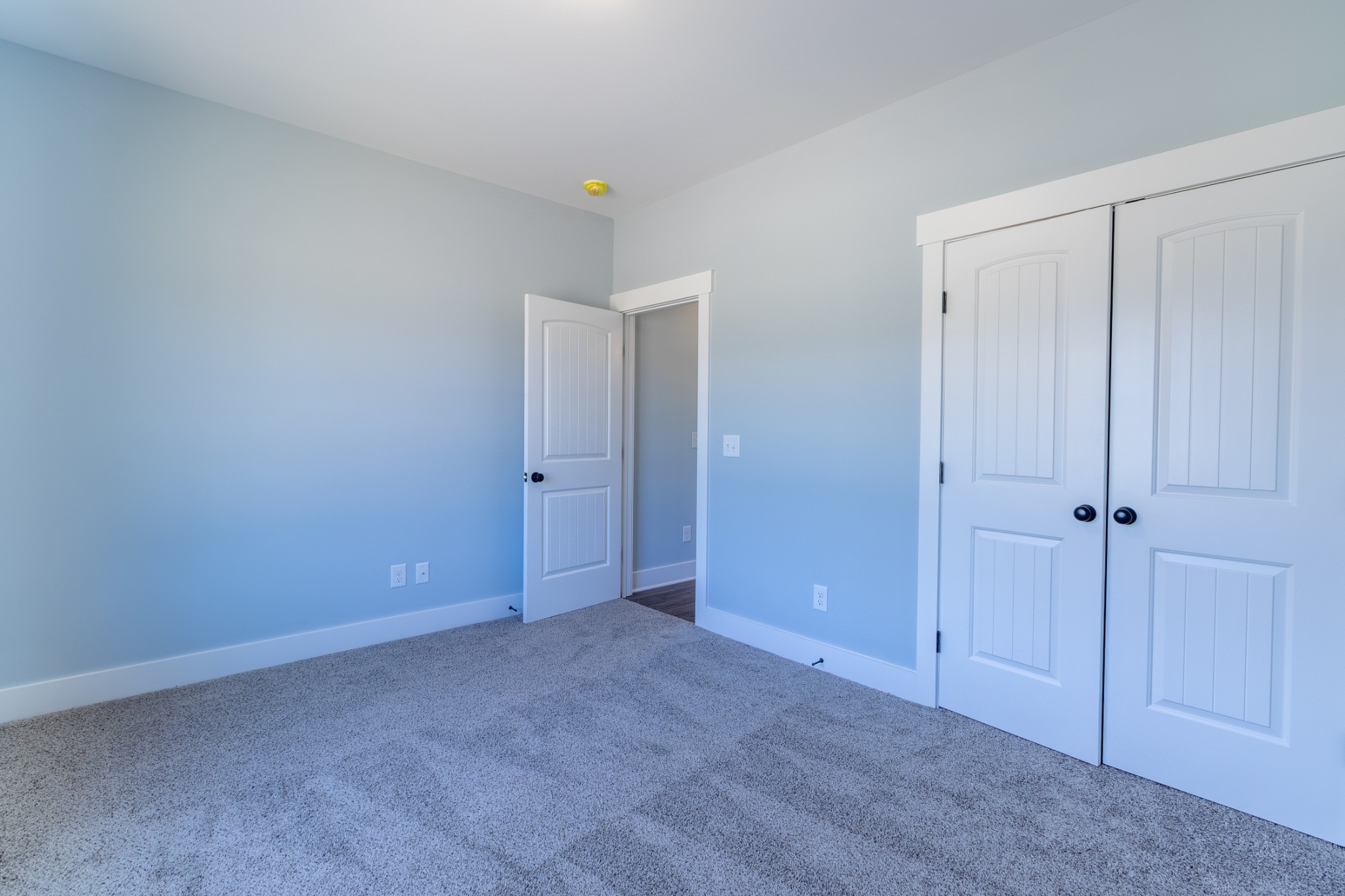 2060 Beverly Ct Property Photo 25