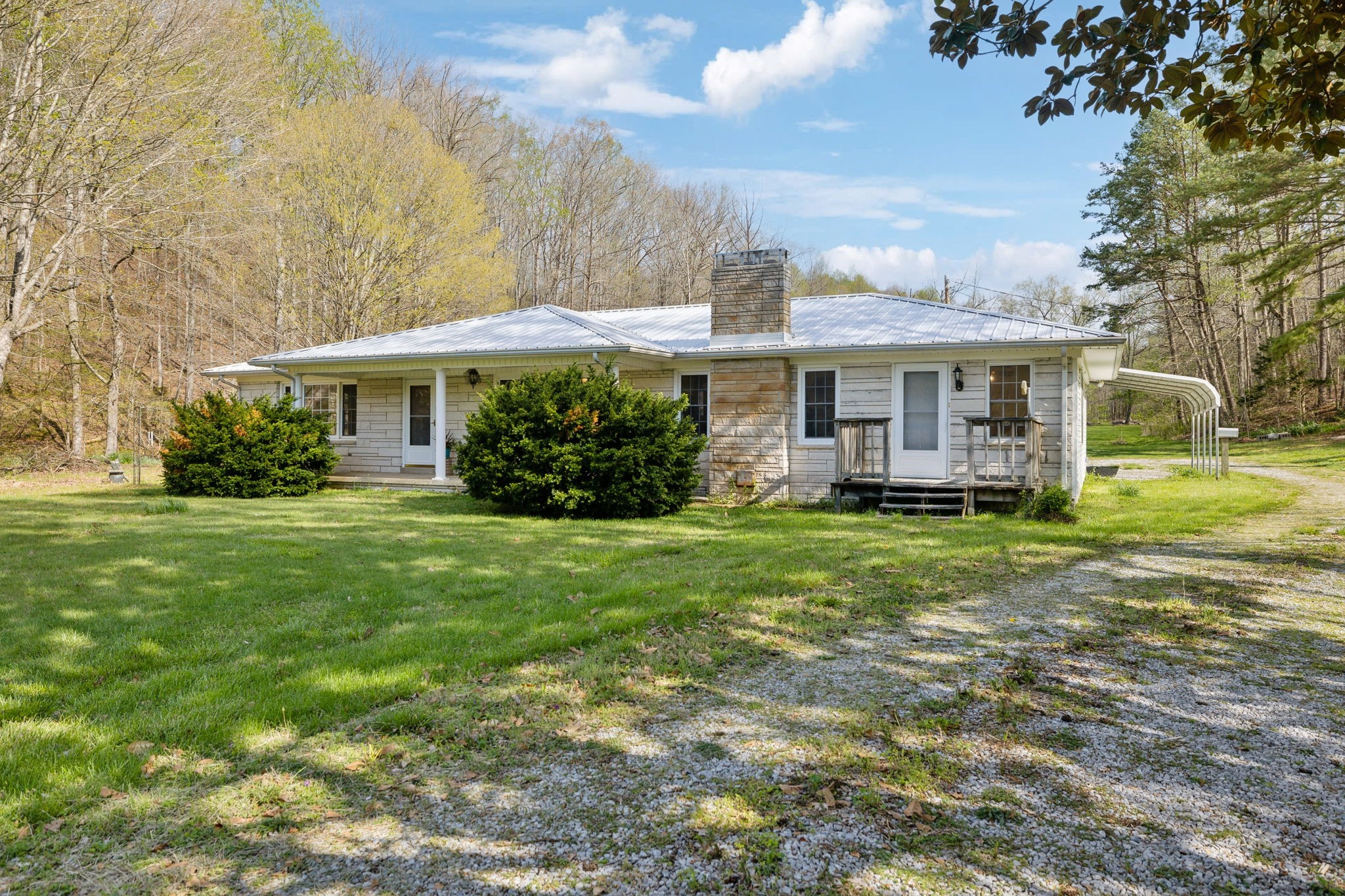 1651 Centerville Hwy Property Photo 4