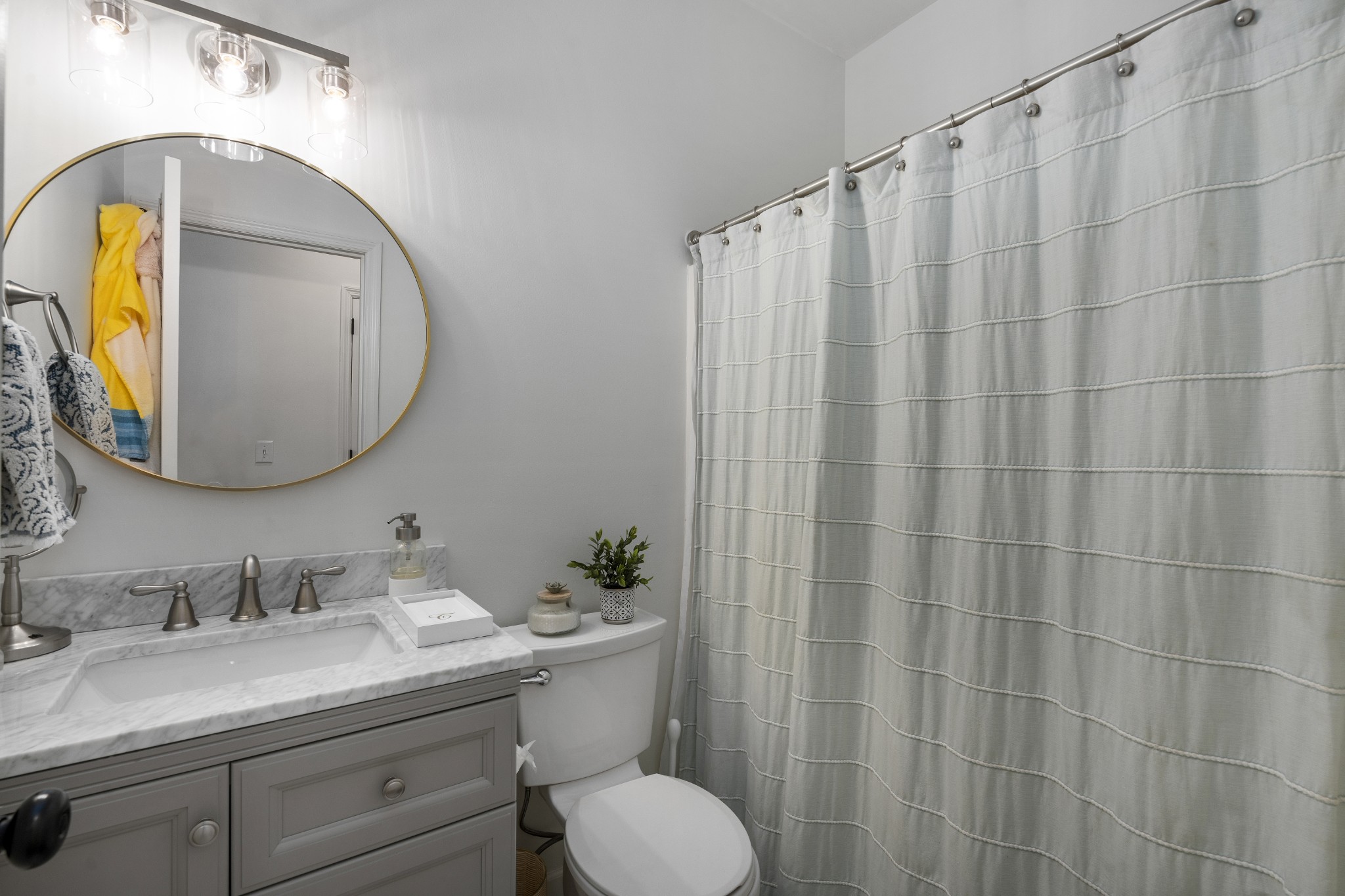 616 Meadow Glen Ct Property Photo 16