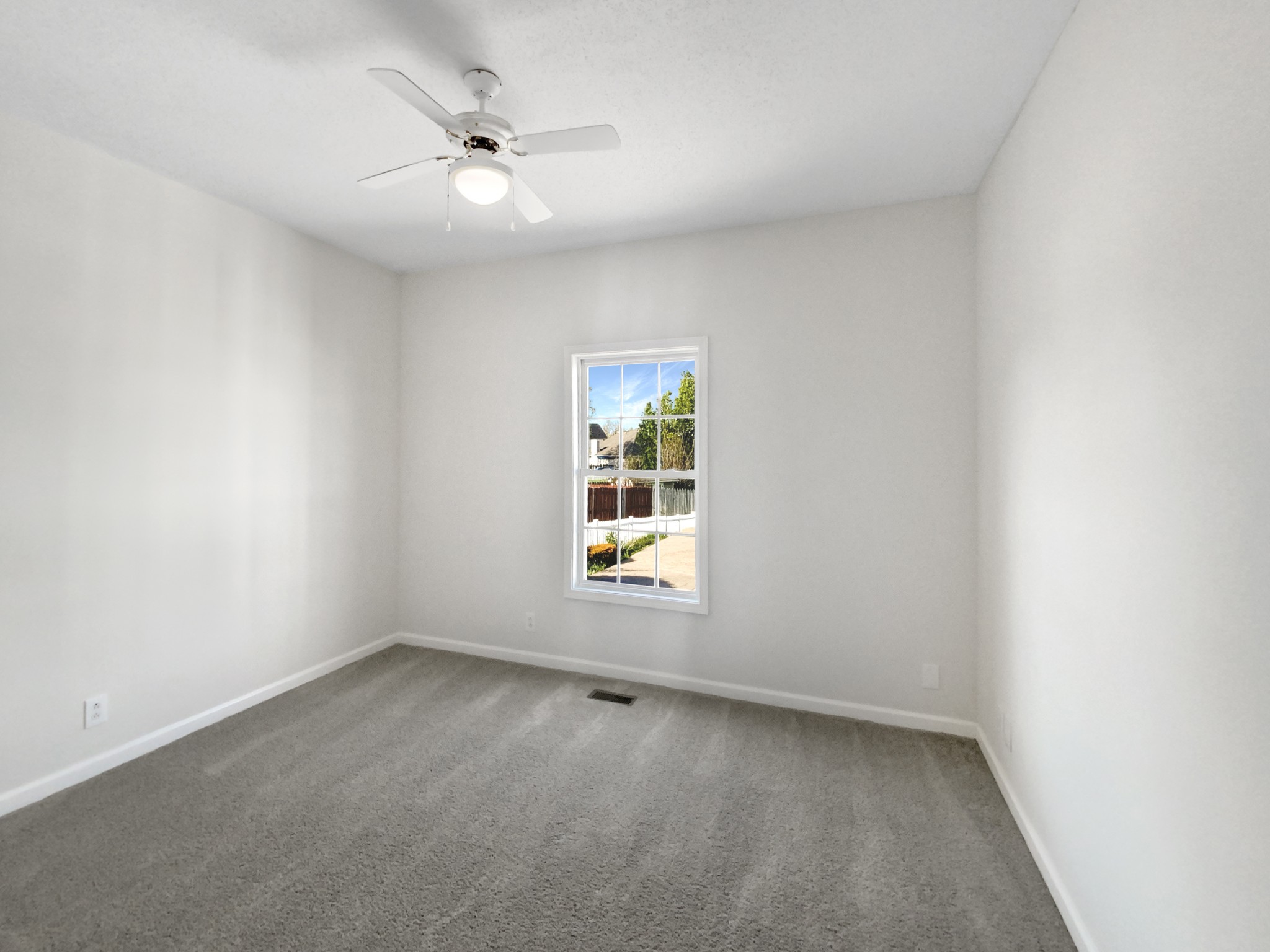 783 Parade Ct Property Photo 14