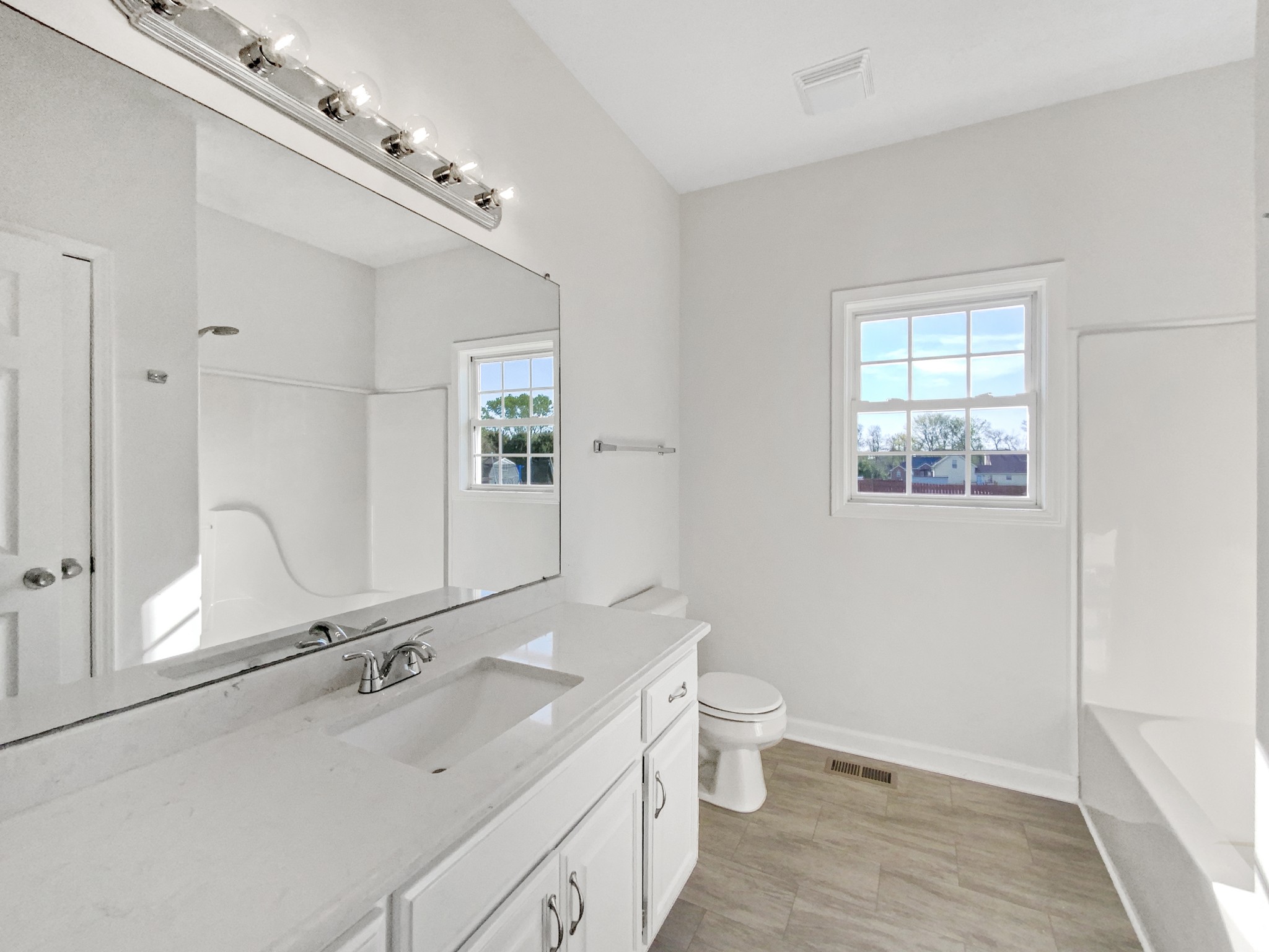 783 Parade Ct Property Photo 18