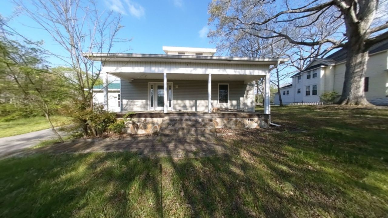 112 Washington Ave Property Photo 1